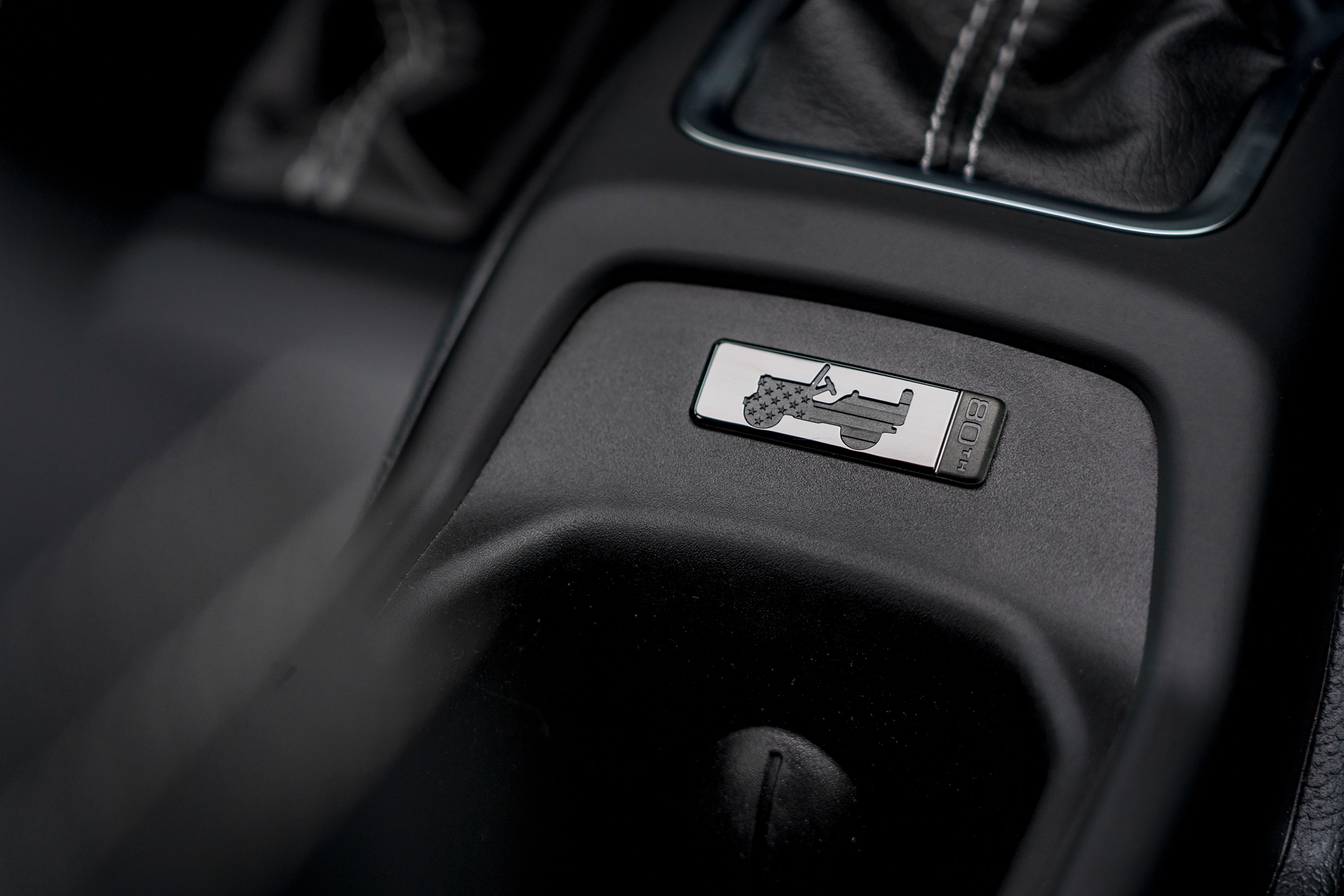 Jeep Wrangler 80th Anniversary Edition ảnh 8 Jeep Wrangler 80th Anniversary Edition anh 8