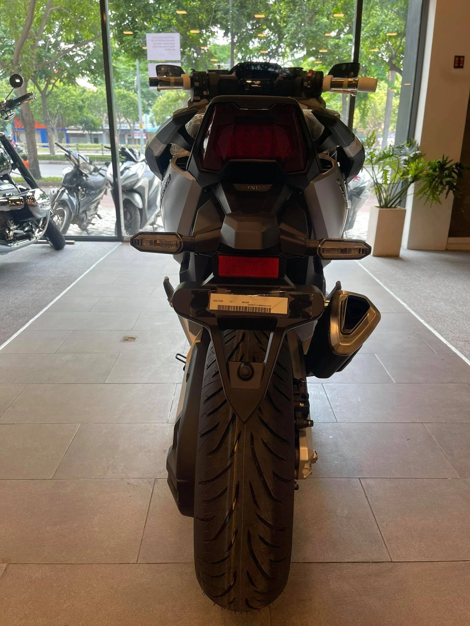 Honda Forza 750 xuat hien tai Viet Nam anh 3