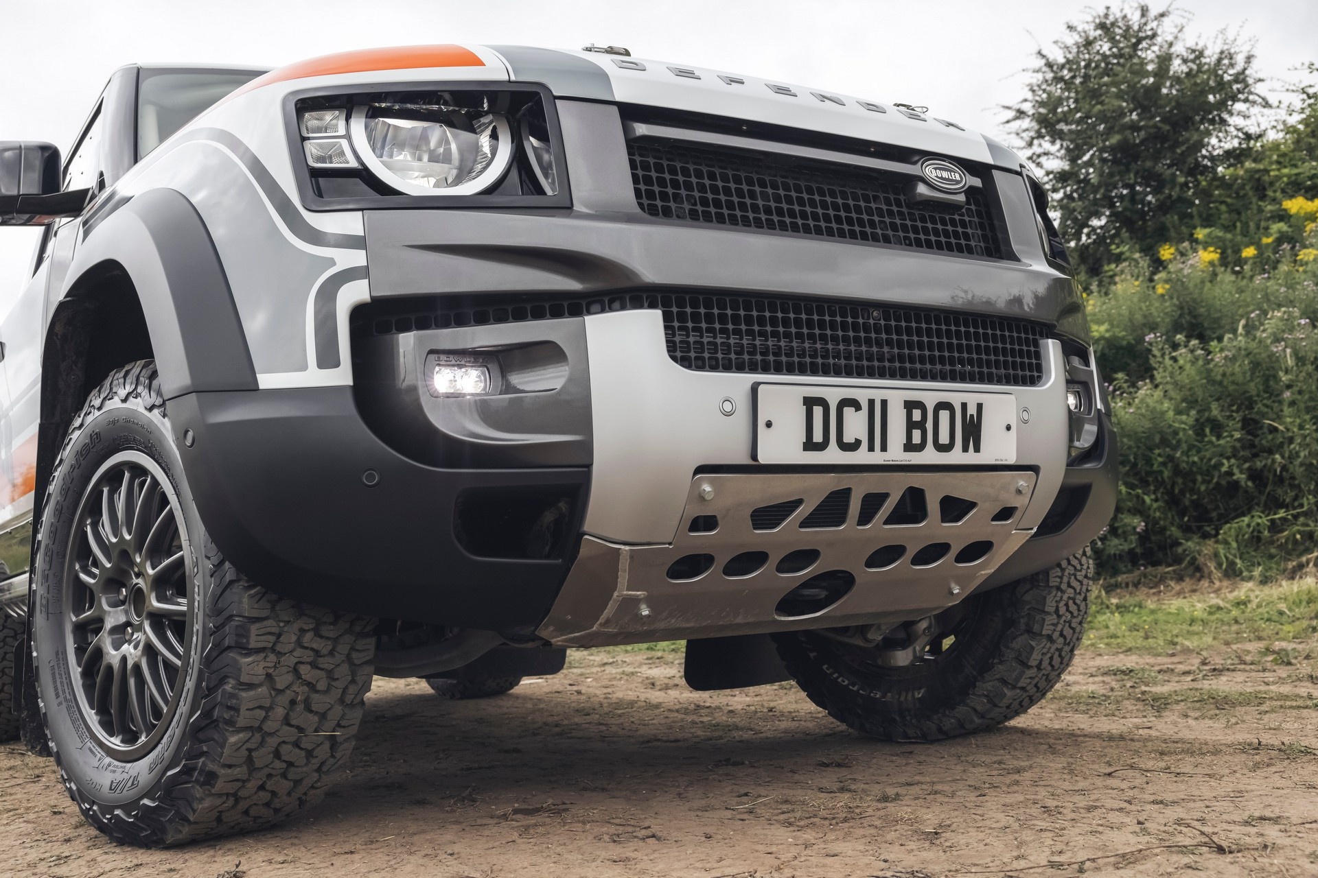 Land Rover Defender phiên bản xe đua địa hình ảnh 3 Land Rover Defender phien ban xe dua dia hinh anh 3