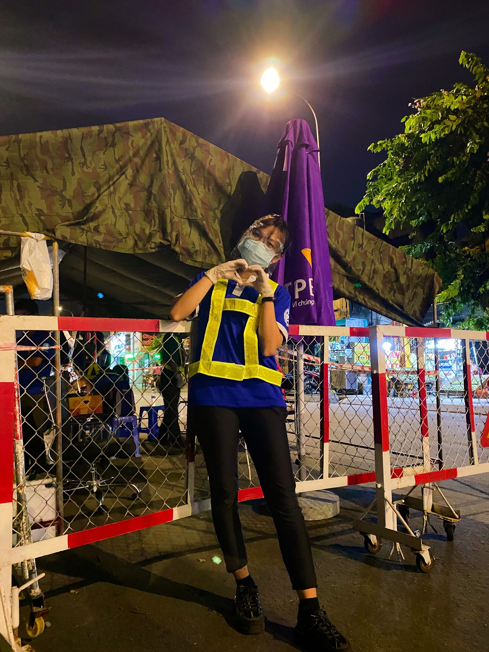 bong hong lang dua xe lam gi trong mua dich anh 9