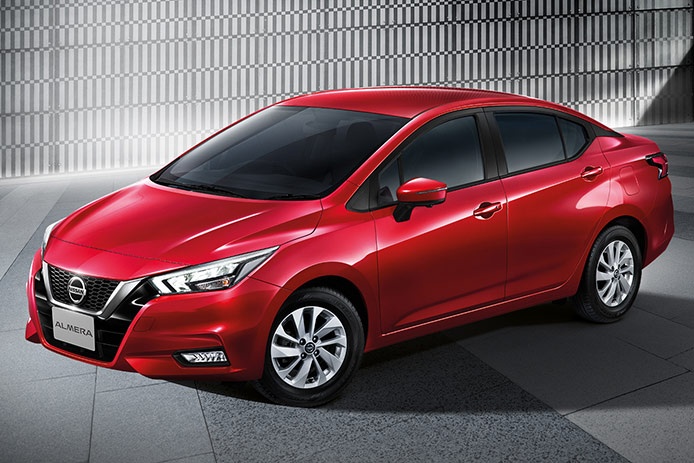 Nissan Almera ra mat voi gia tu 469 trieu dong, dung dong co tang ap hinh anh