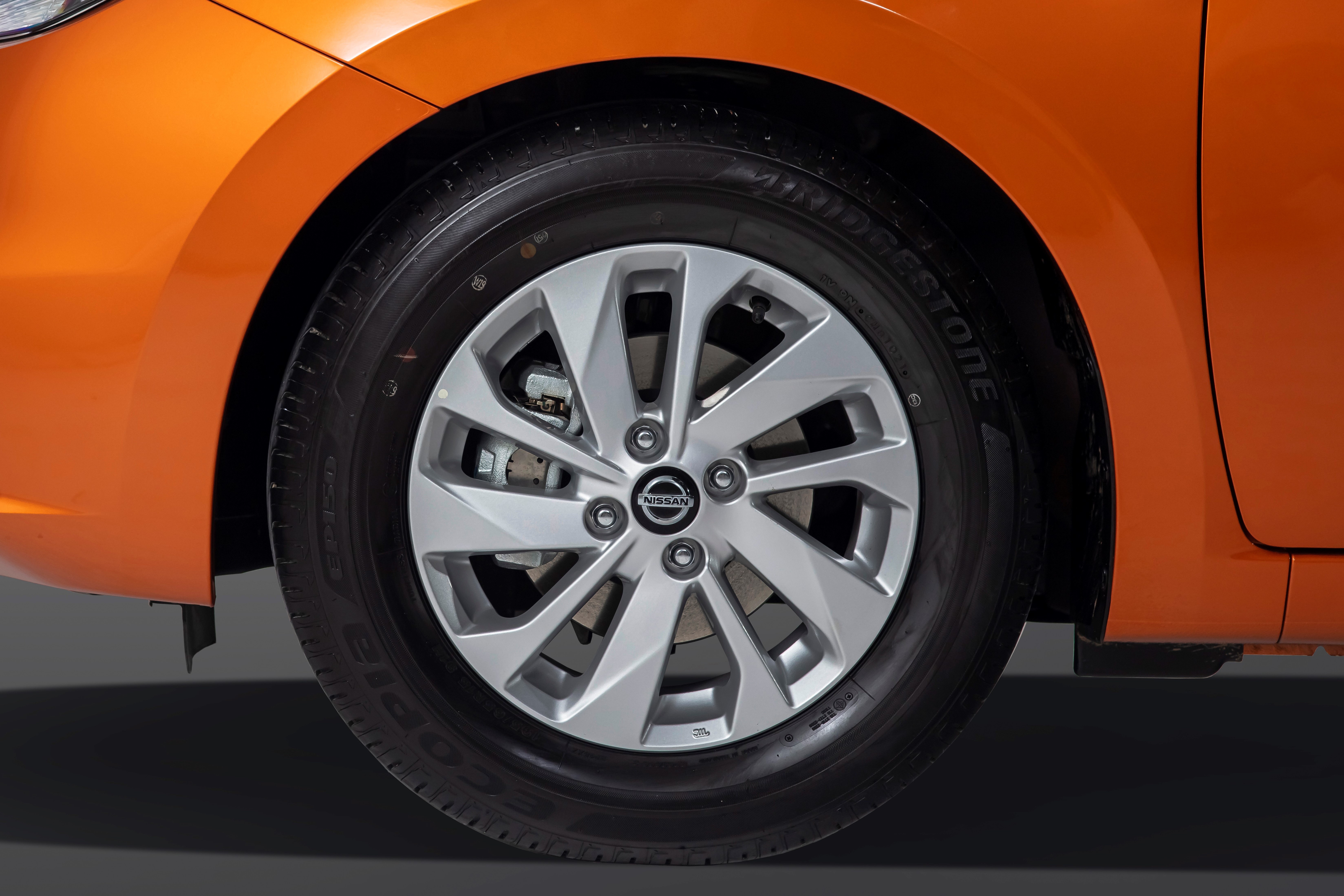 Nissan Almera co gi de canh tranh voi Hyundai Accent anh 4