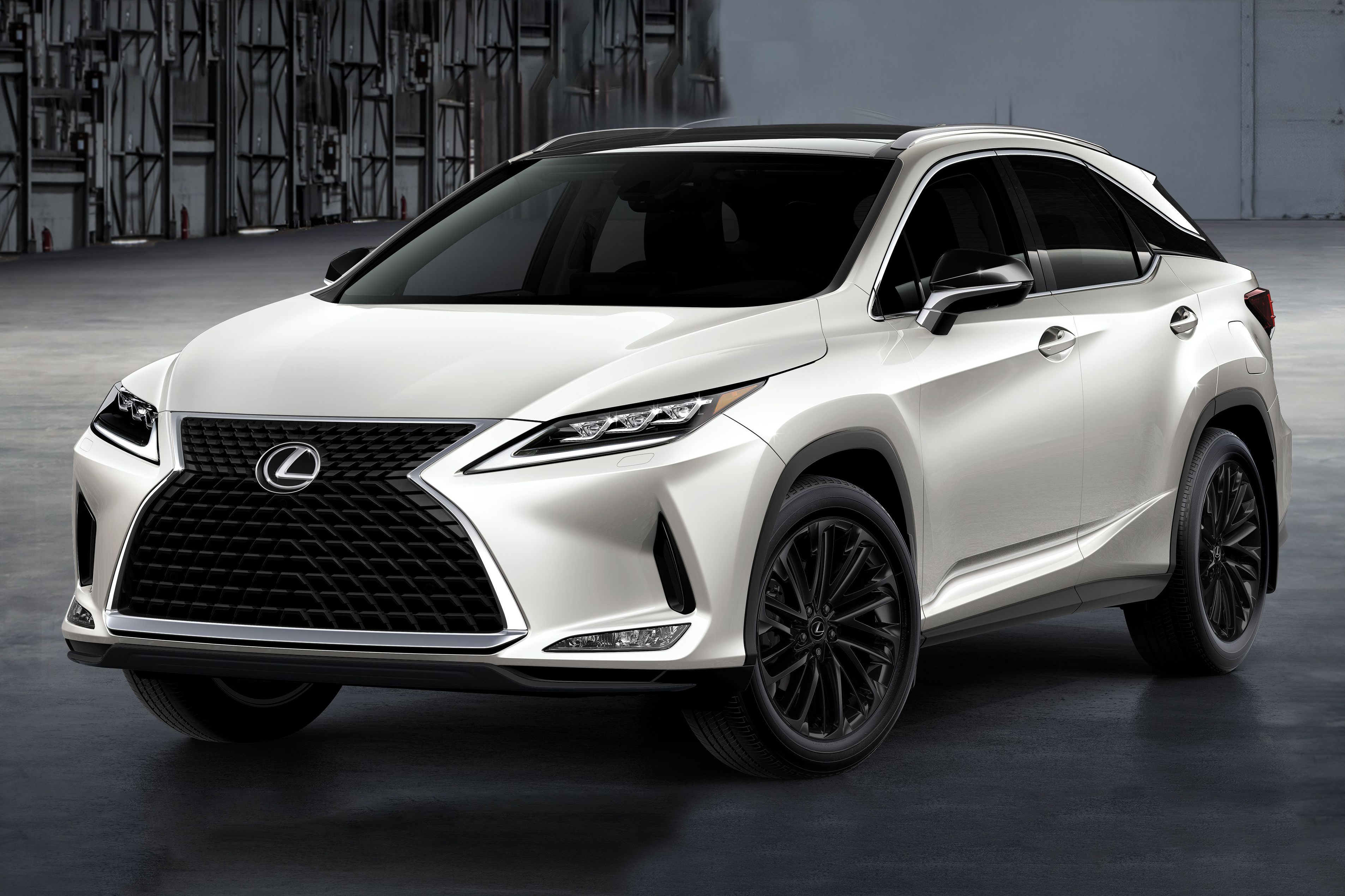 Lexus RX Black Line 2022 duoc ra mat, gioi han 2.500 chiec hinh anh