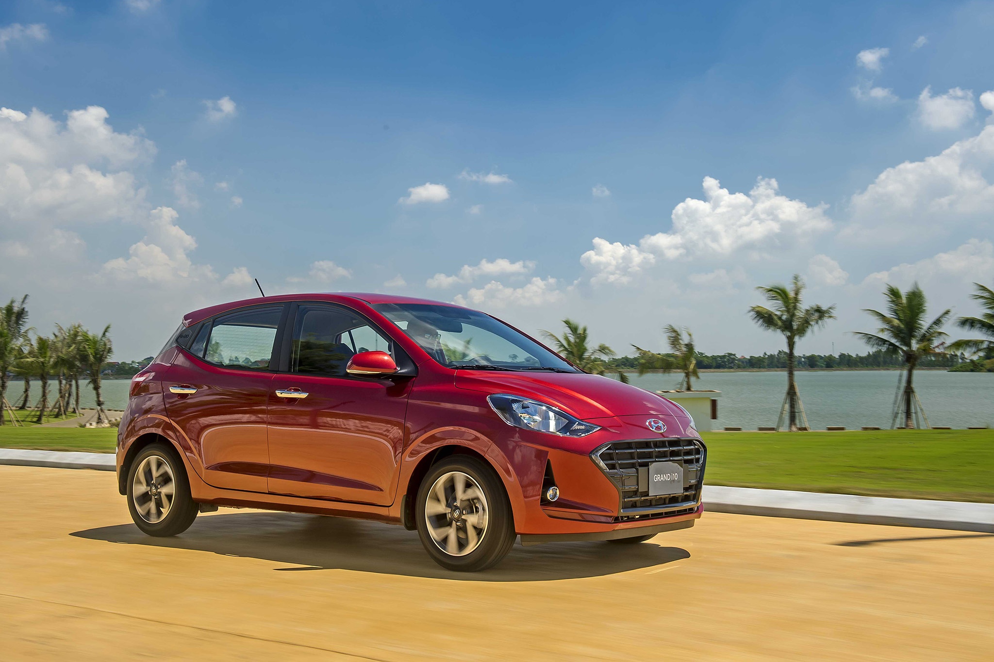 Can canh Hyundai Grand i10 the he moi tai Viet Nam anh 2