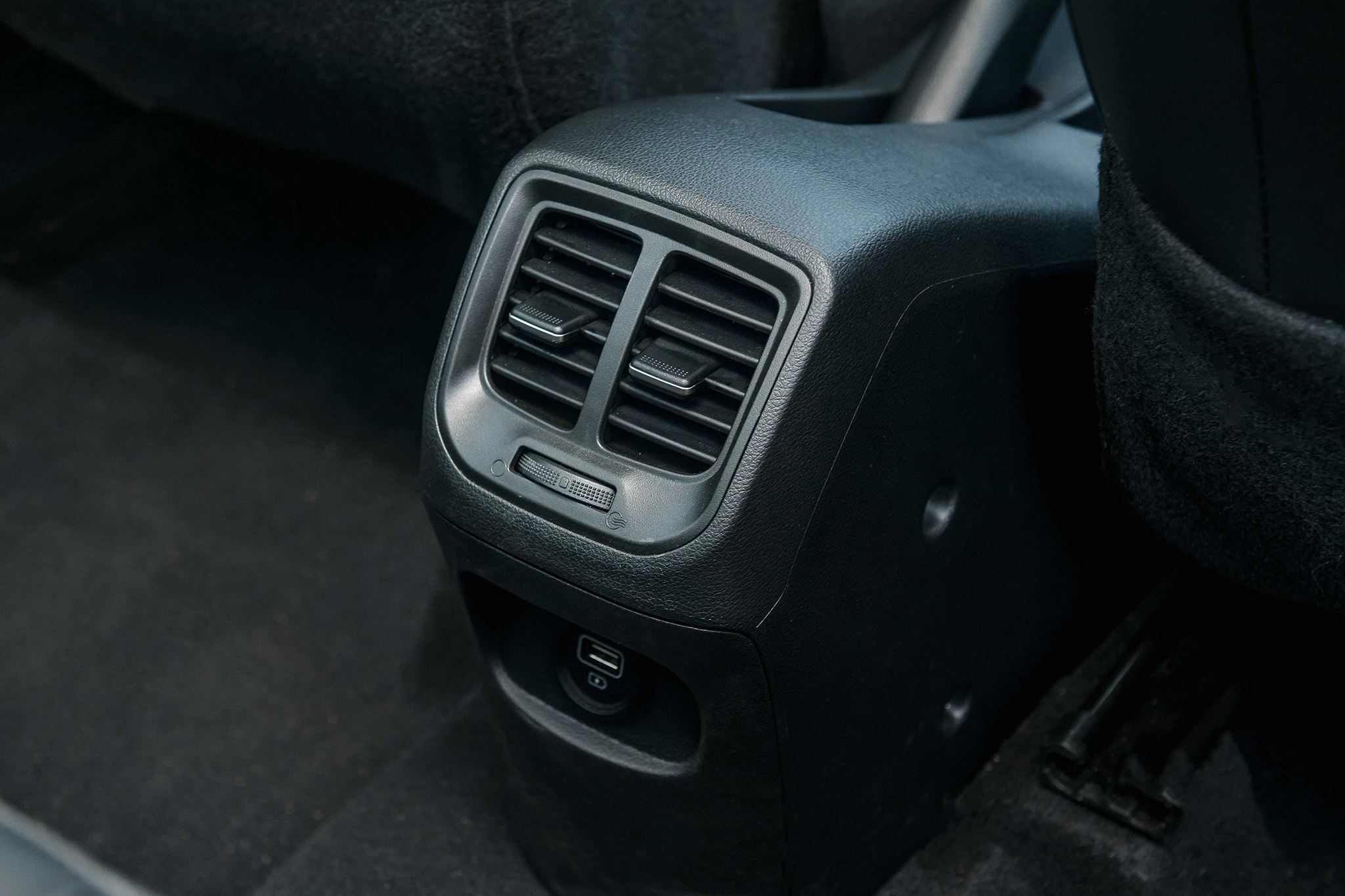 Can canh Hyundai Grand i10 the he moi tai Viet Nam anh 12