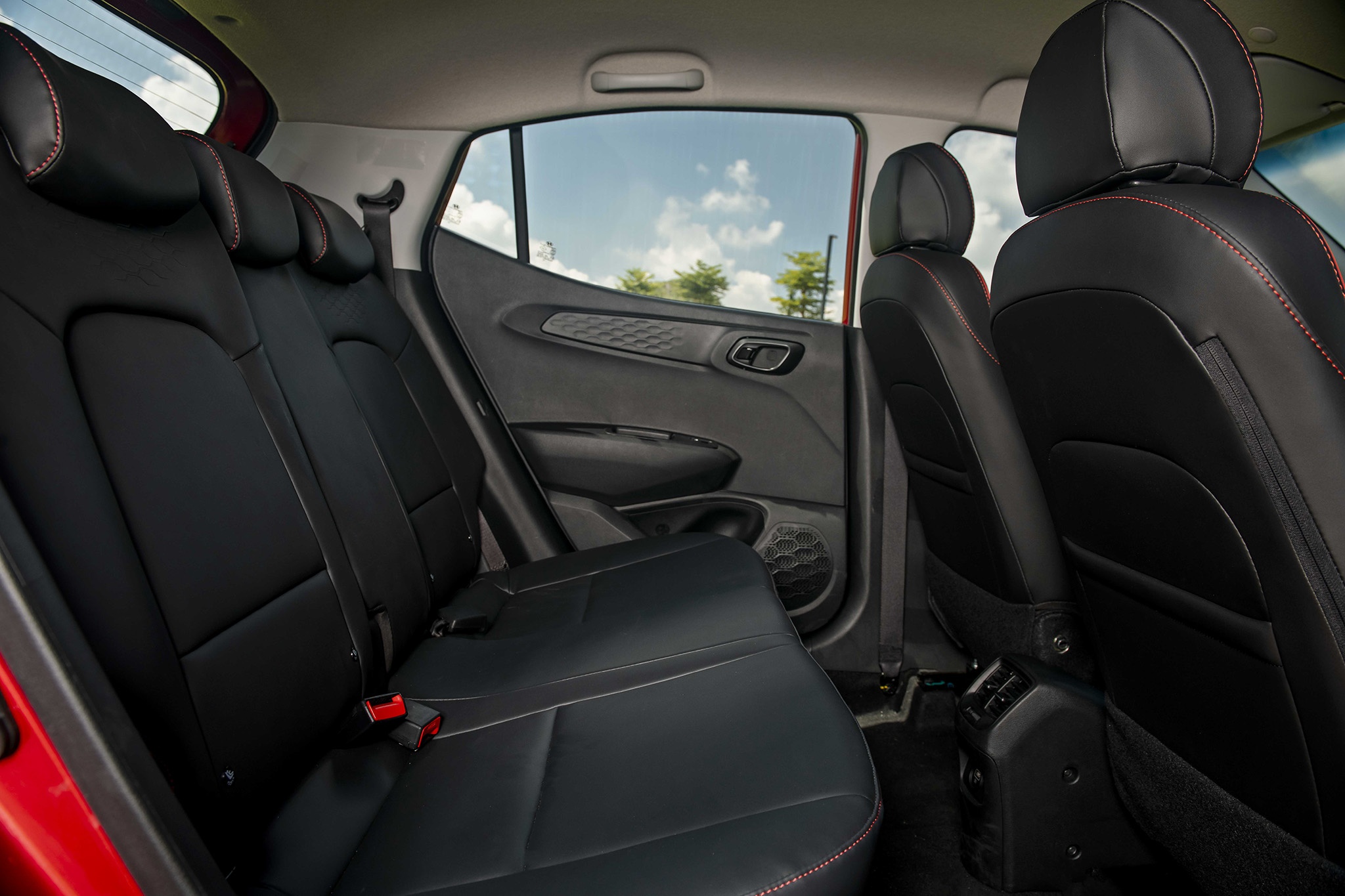 Can canh Hyundai Grand i10 the he moi tai Viet Nam anh 13