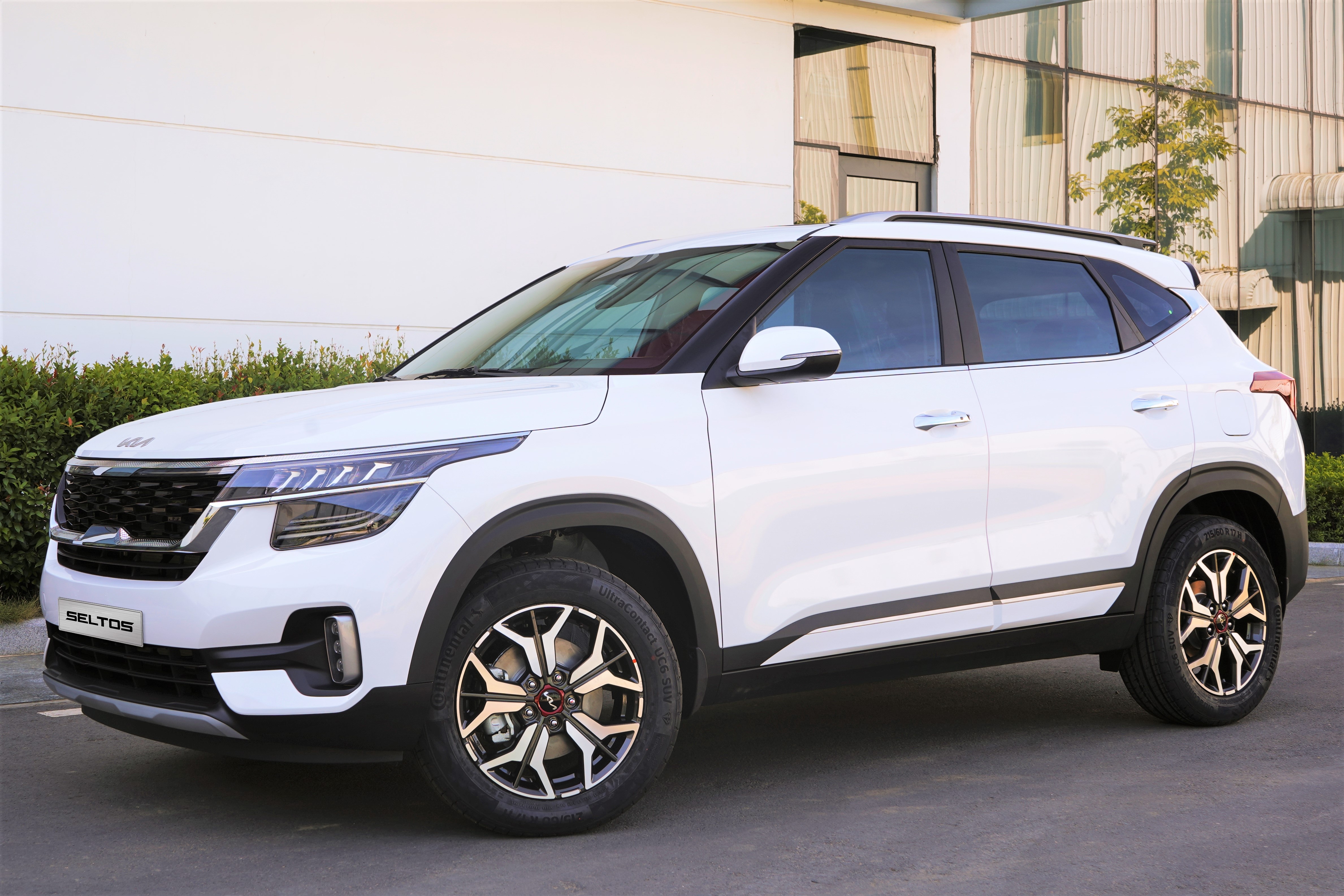 Tang gia ban, Kia Seltos 2021 duoc nang cap nhung gi? hinh anh