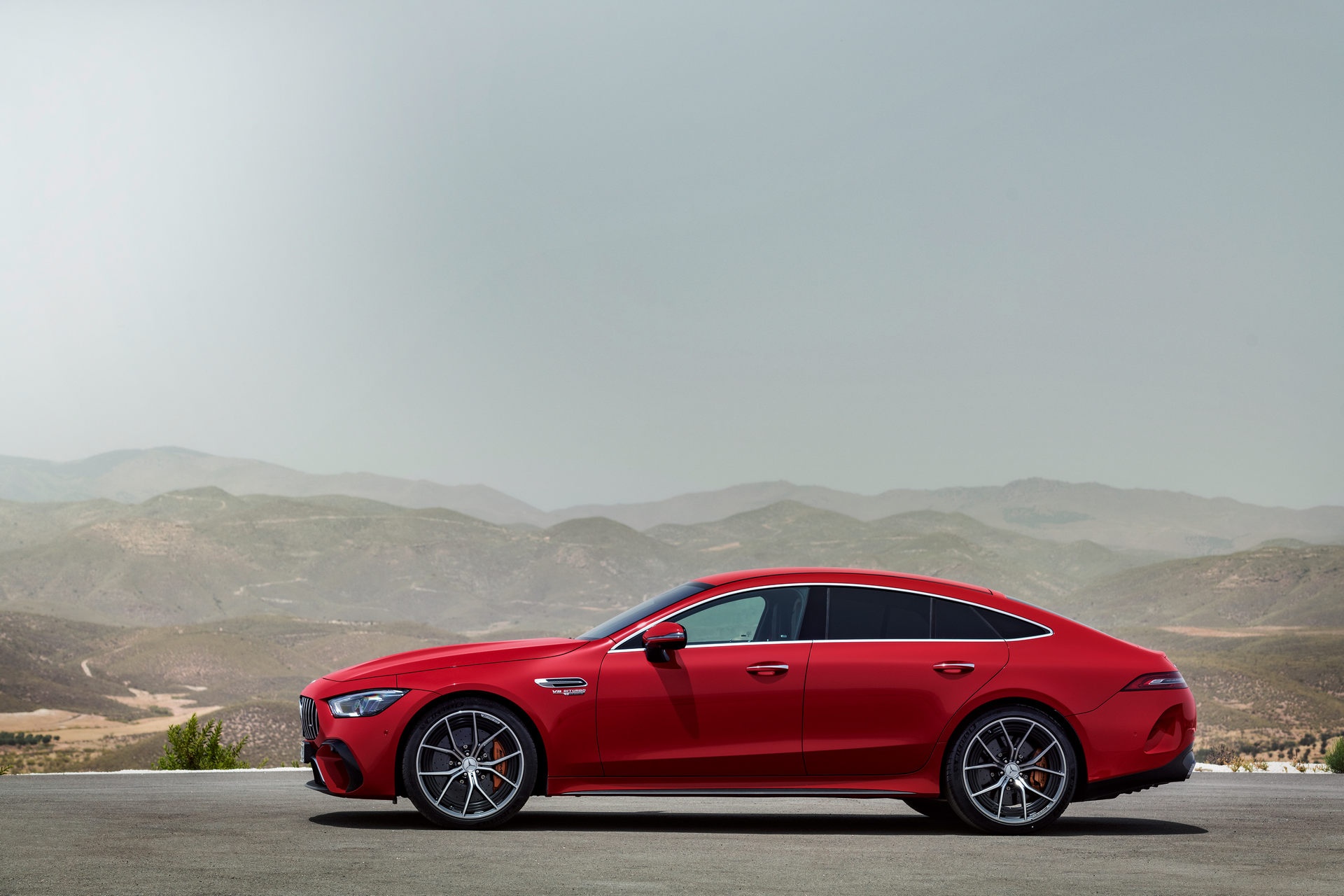 Mercedes-AMG GT 63 E Performance ra mắt ảnh 10 Mercedes-AMG GT 63 E Performance ra mat anh 10