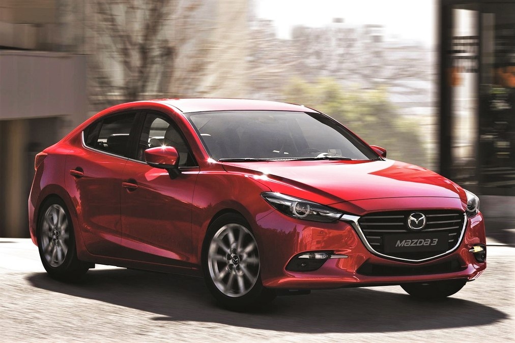 Mua Mazda 3 doi 2018 gia 600 trieu dong co hop ly? hinh anh