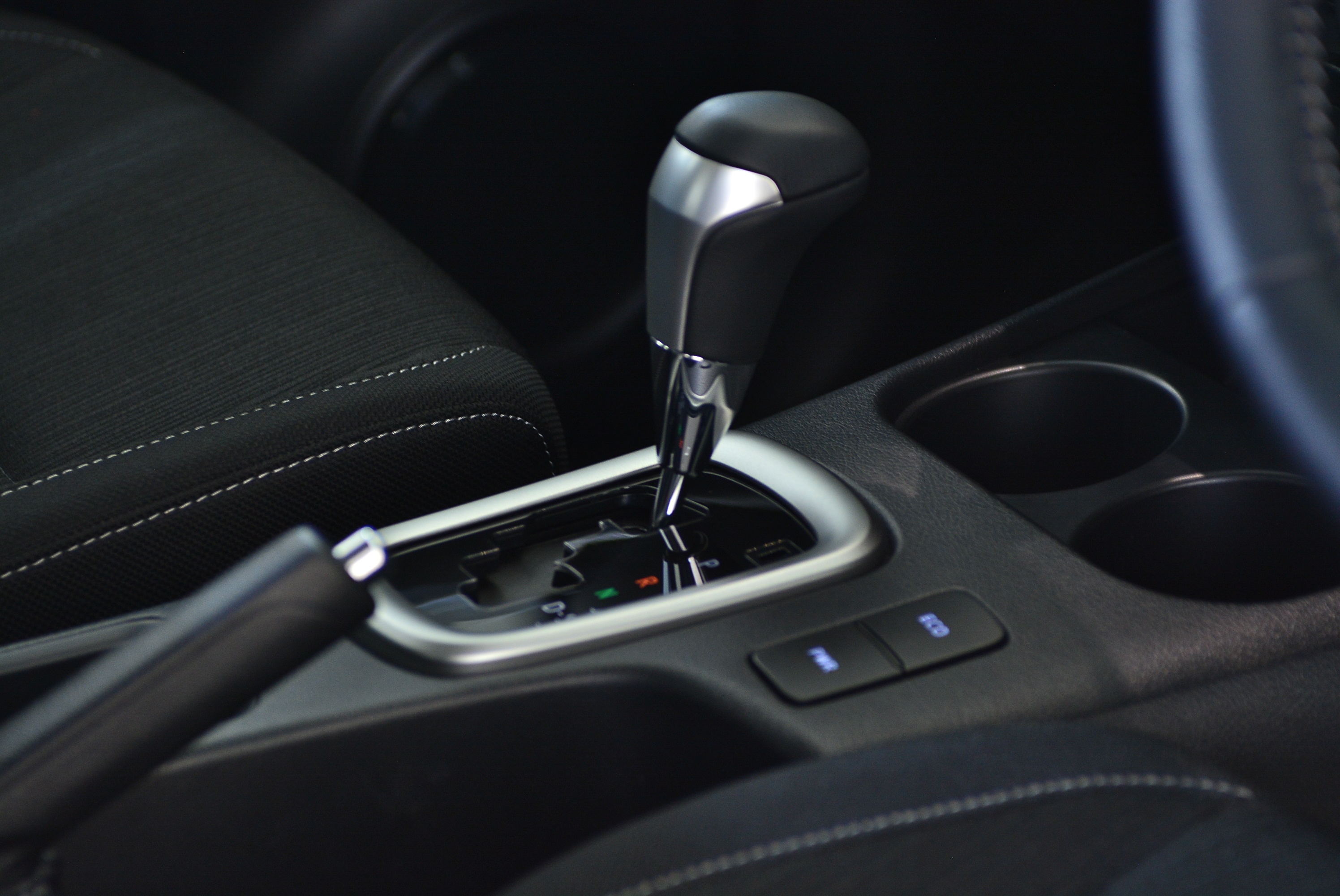 Toyota Hilux co them goi do chinh hang anh 9