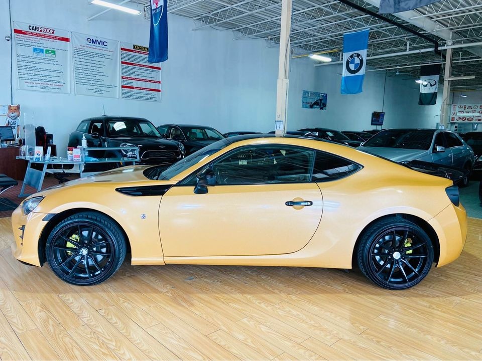Toyota 86 mang phong cách siêu xe Lamborghini ảnh 2 Toyota 86 mang phong cach sieu xe Lamborghini anh 2