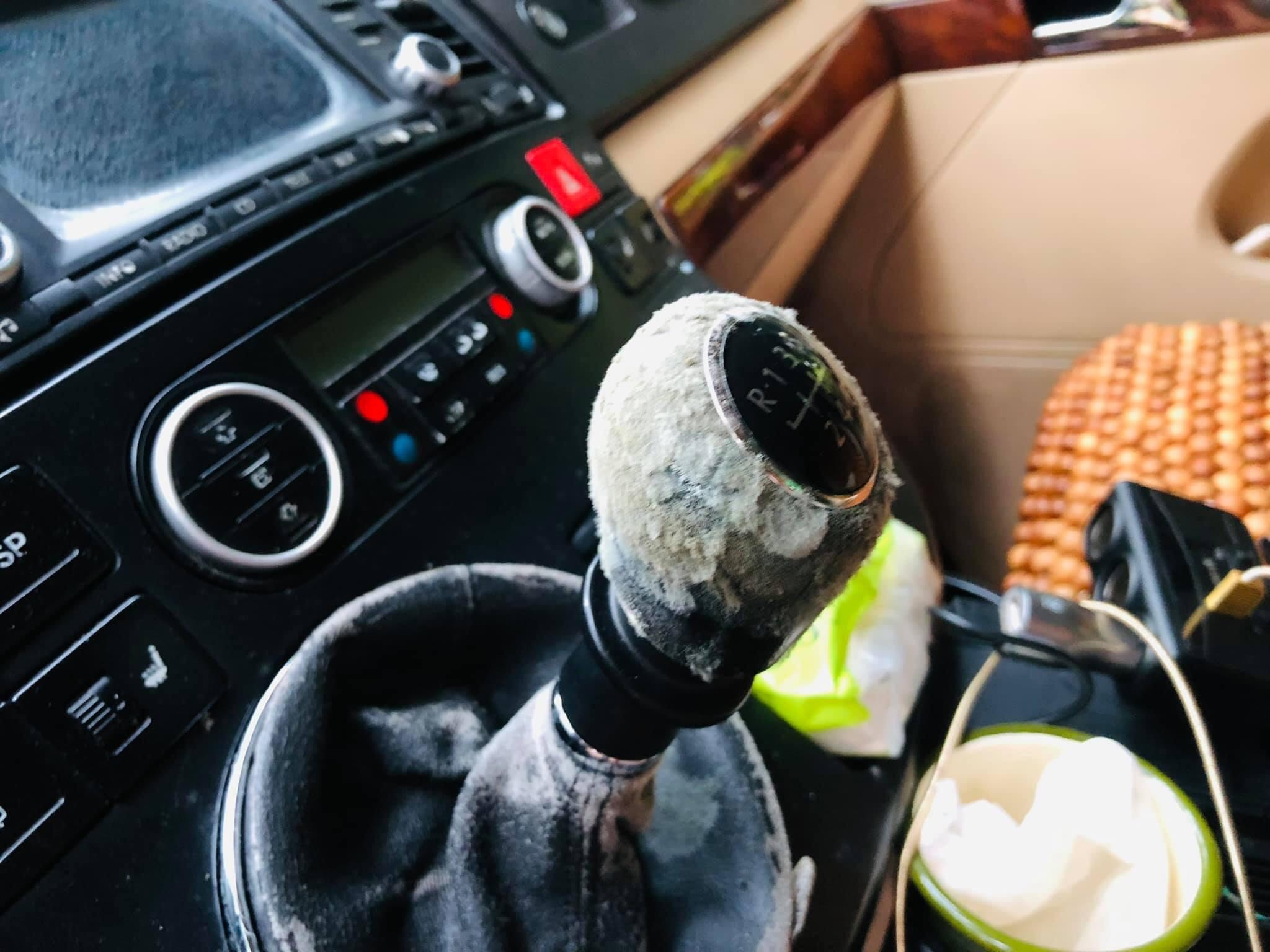 Xe de lau khong dung bi nam moc anh 3