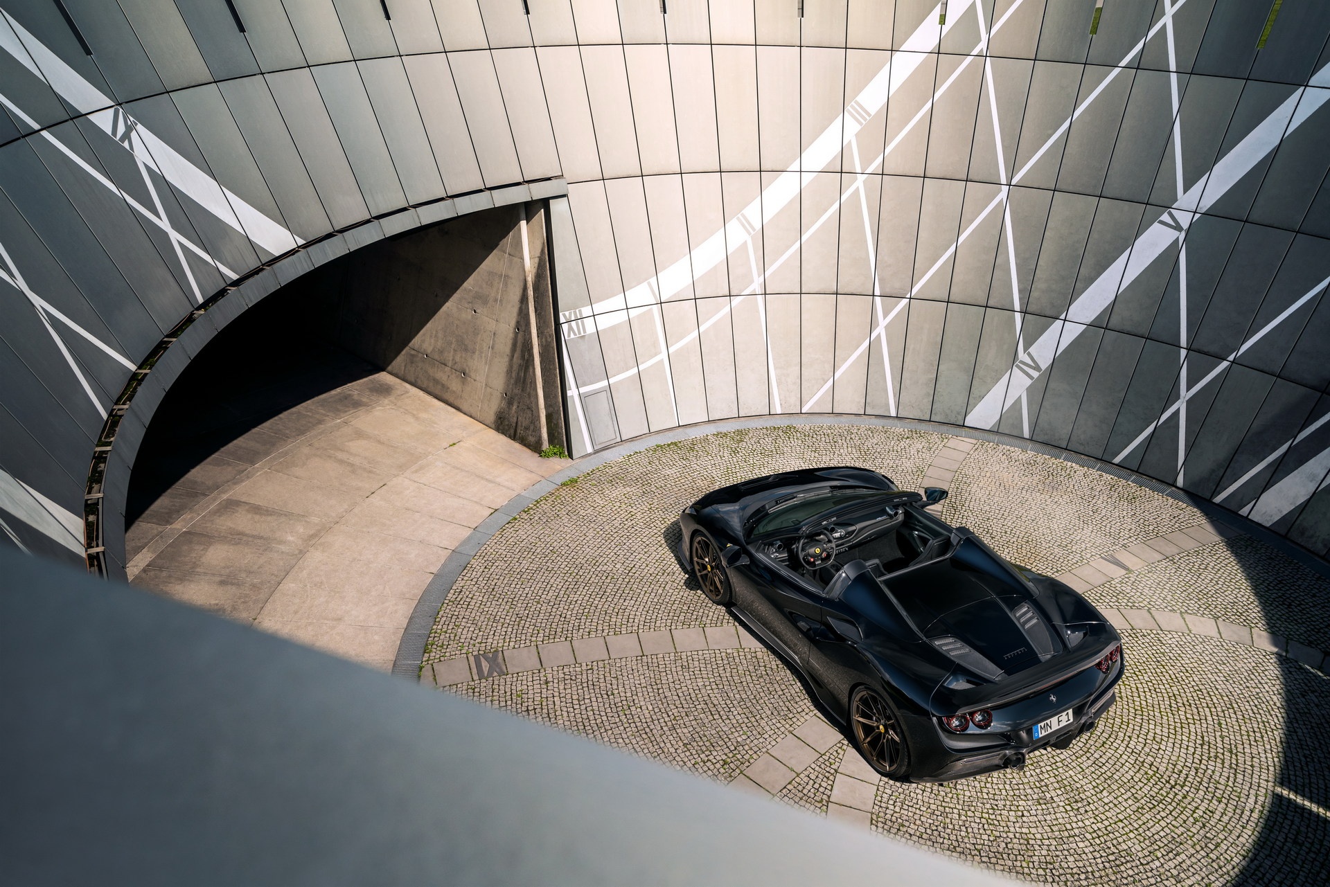 Ferrari F8 Spider voi ban do Novitec manh gan 800 ma luc anh 4