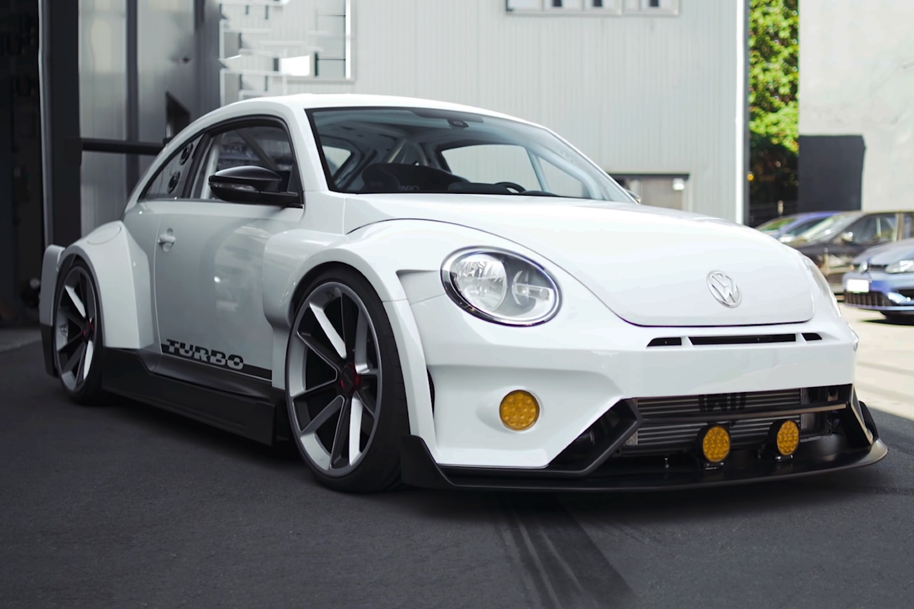 Volkswagen Beetle do than rong duoc lay cam hung tu game dua xe hinh anh