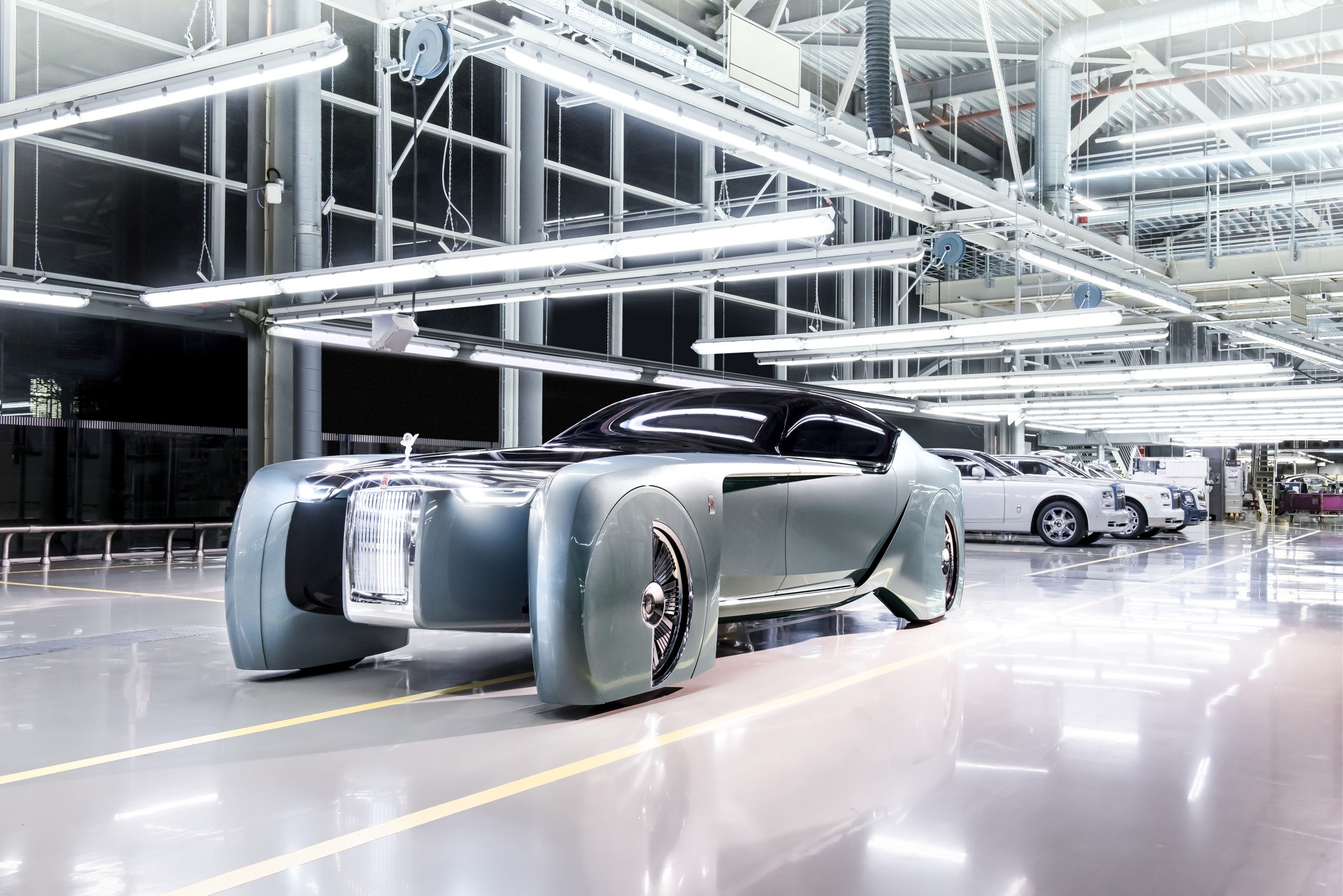 Rolls-Royce lên kế hoạch sản xuất ôtô thương mại chạy điện ảnh 2 Rolls-Royce len ke hoach san xuat oto thuong mai chay dien anh 2