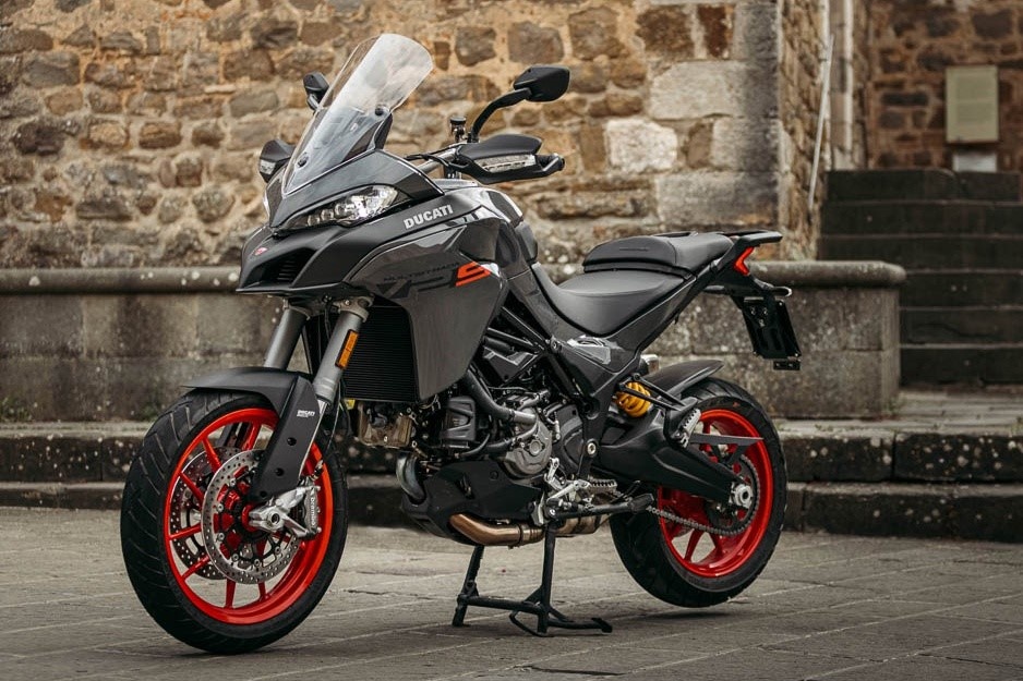 Ducati Multistrada V2 2022 chinh thuc ra mat hinh anh