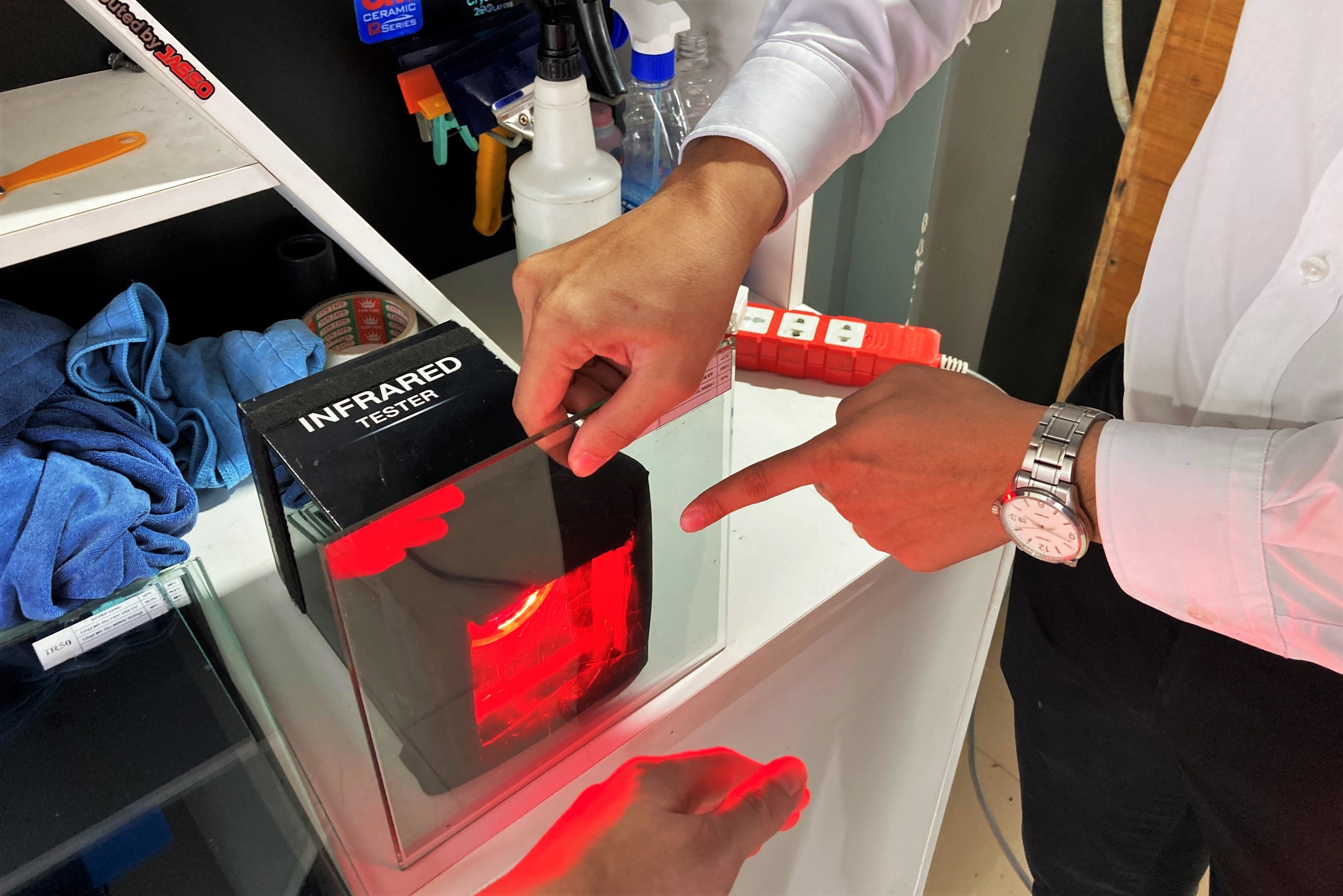 dan phim cach nhiet cho oto anh 2