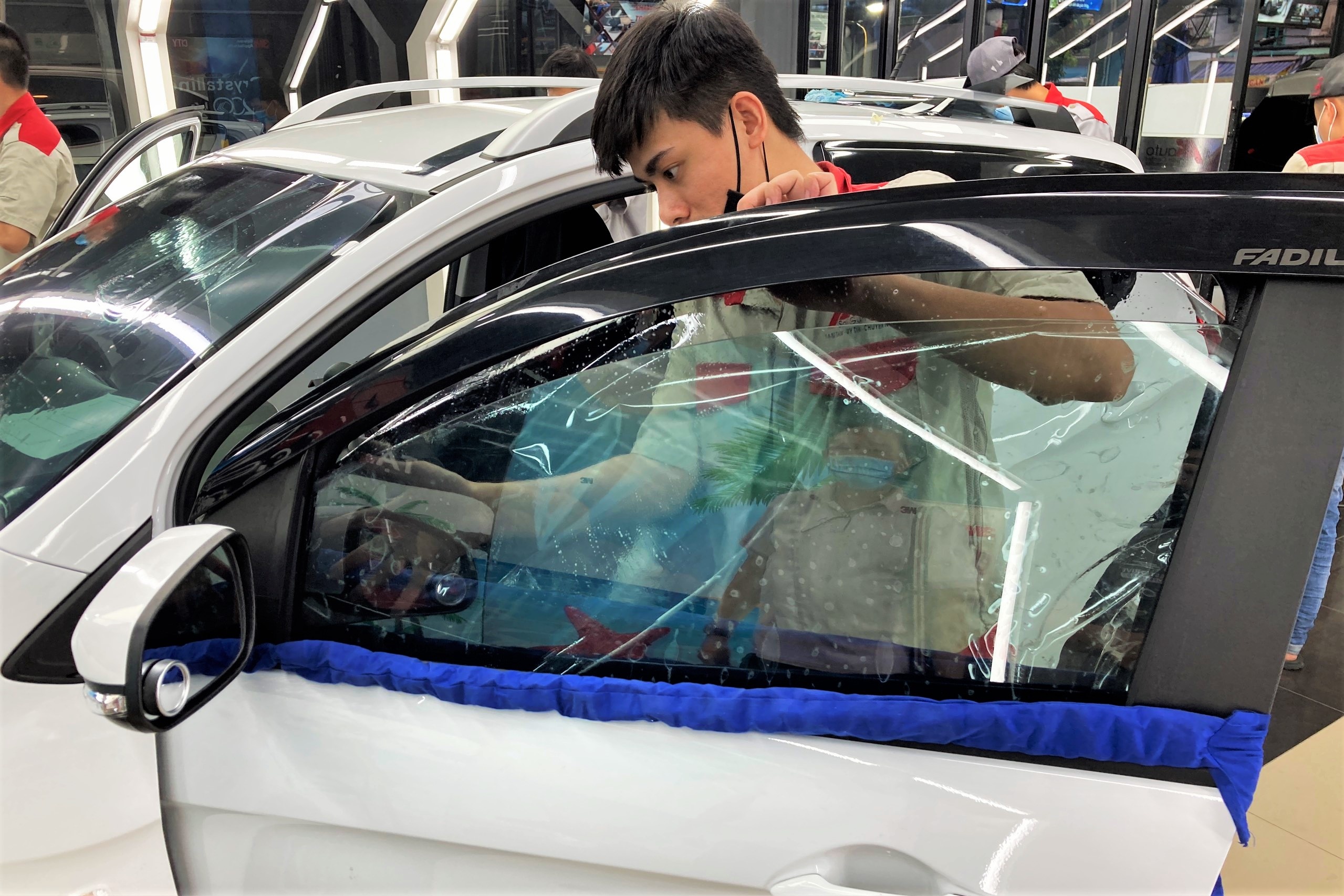 dan phim cach nhiet cho oto anh 1