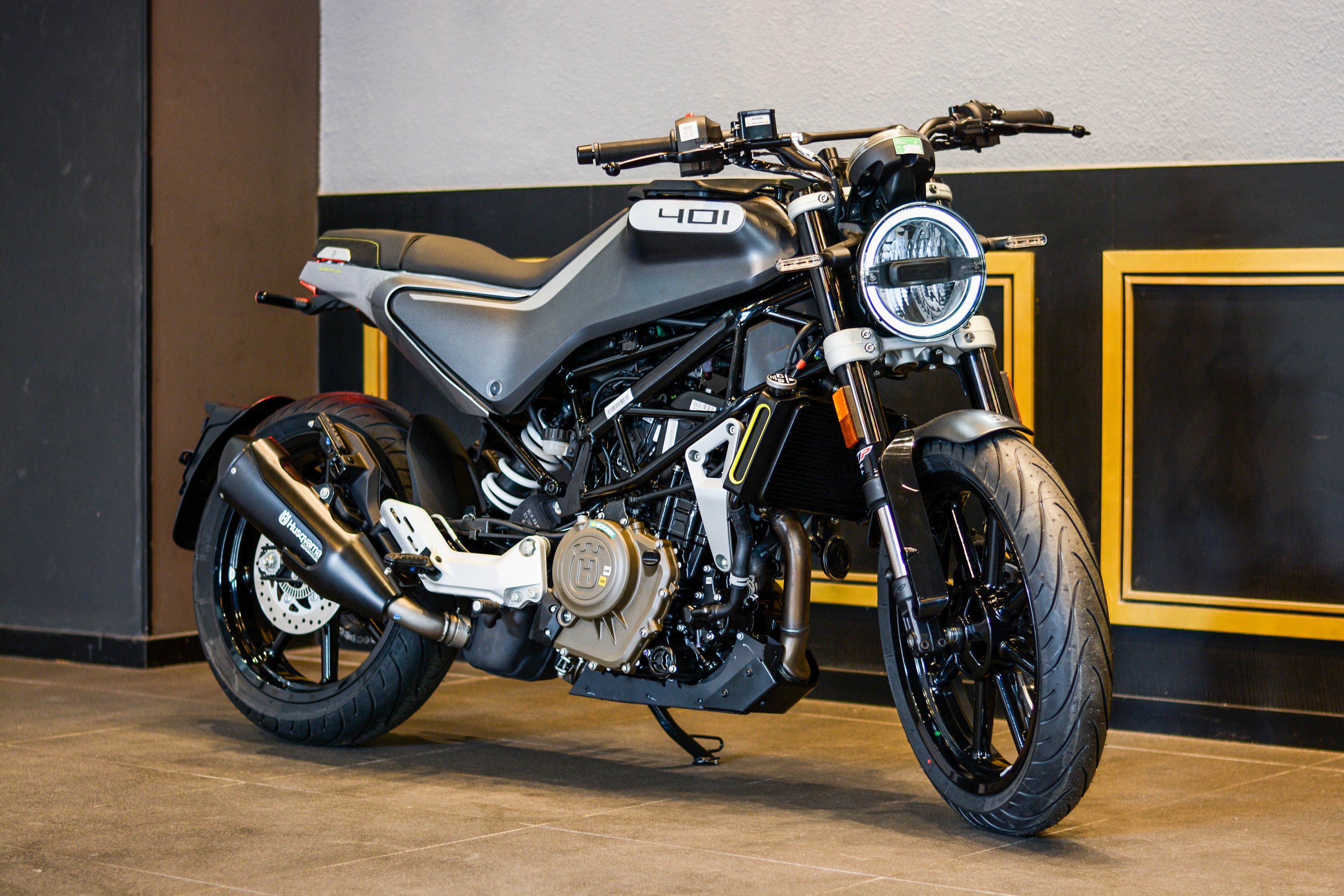 Bo doi moto Husqvarna chinh hang tai Viet Nam, gia tu 159 trieu dong hinh anh