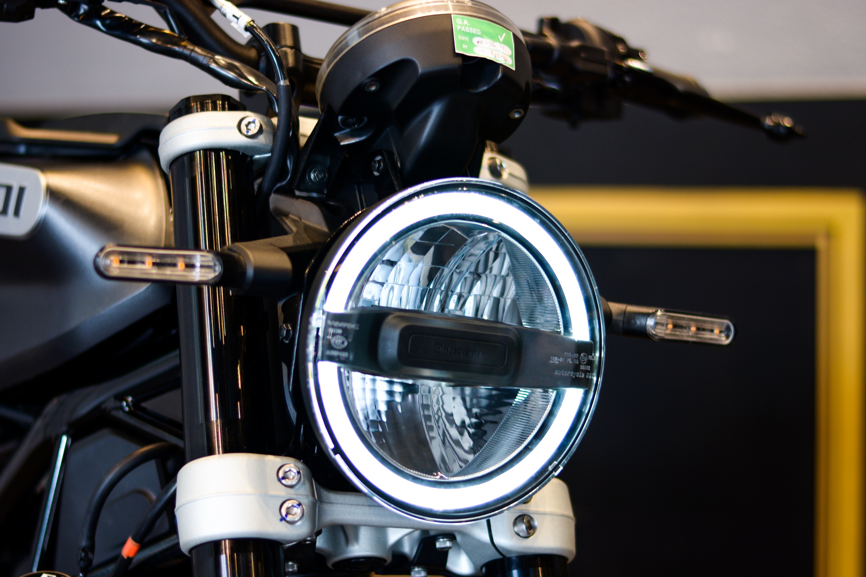 Bo doi moto Husqvarna chinh hang anh 7