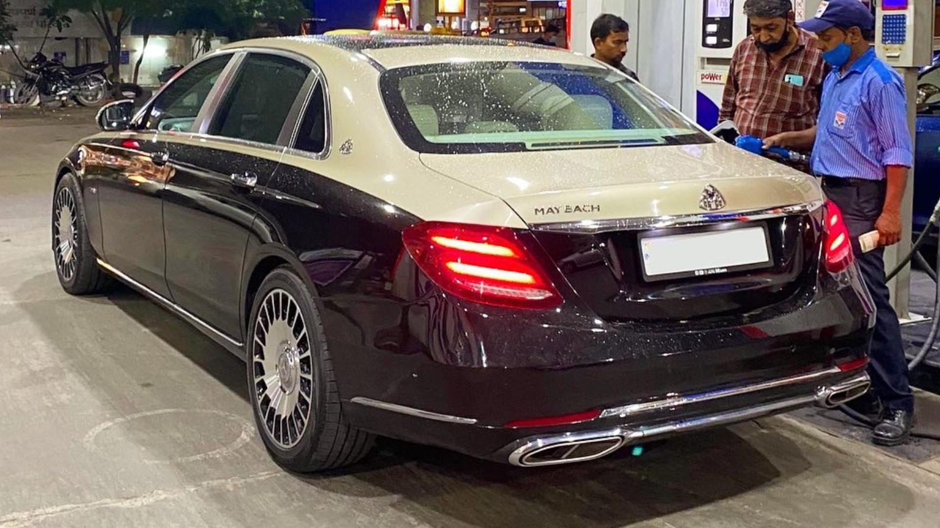 Mercedes-Benz E-Class thanh Mercedes-Maybach anh 2