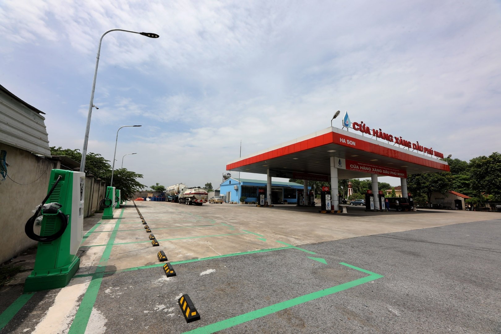 trạm sạc ôtô điện VinFast ảnh 8 tram sac oto dien VinFast anh 8