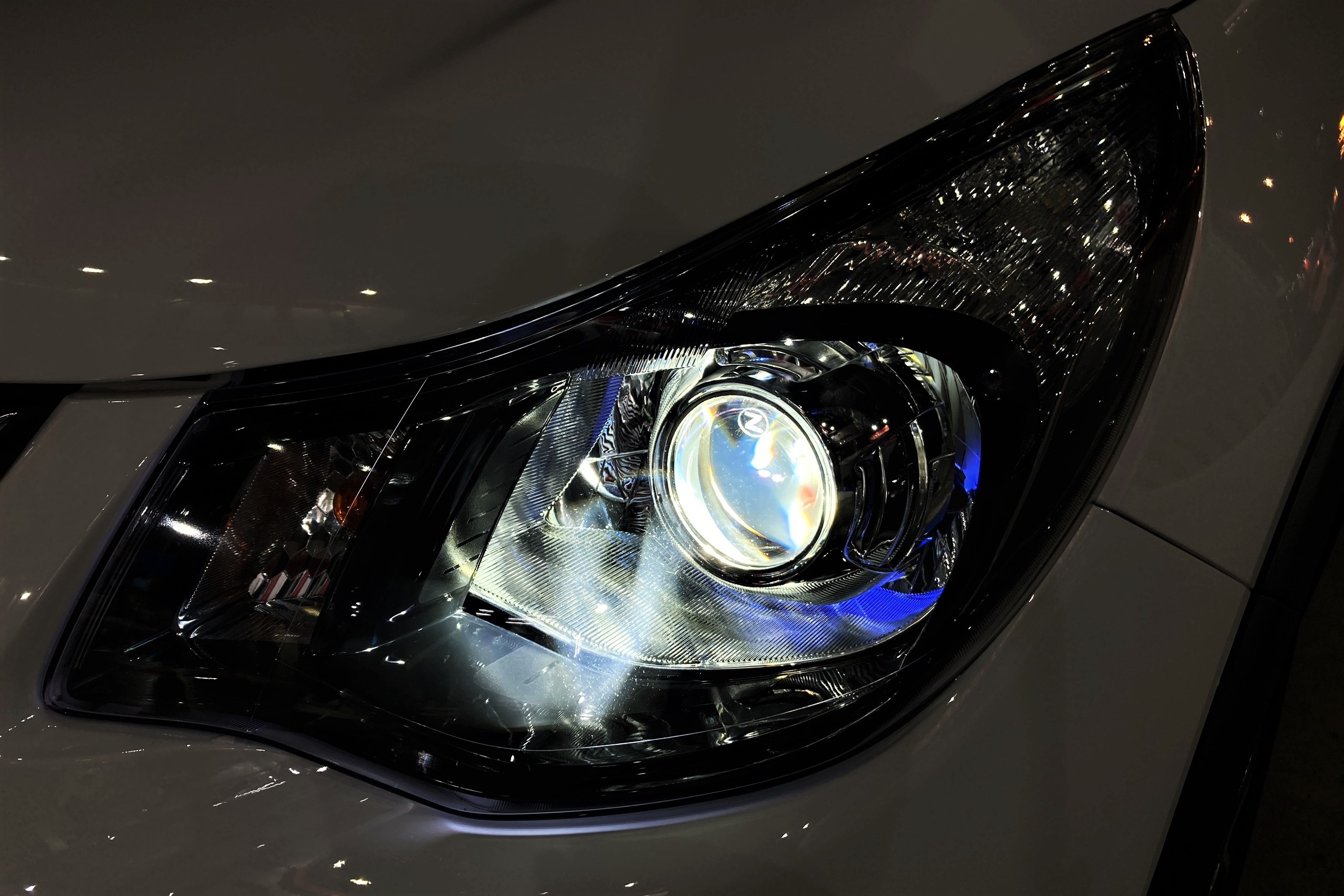 Oto nang cap den da co the dang kiem hinh anh