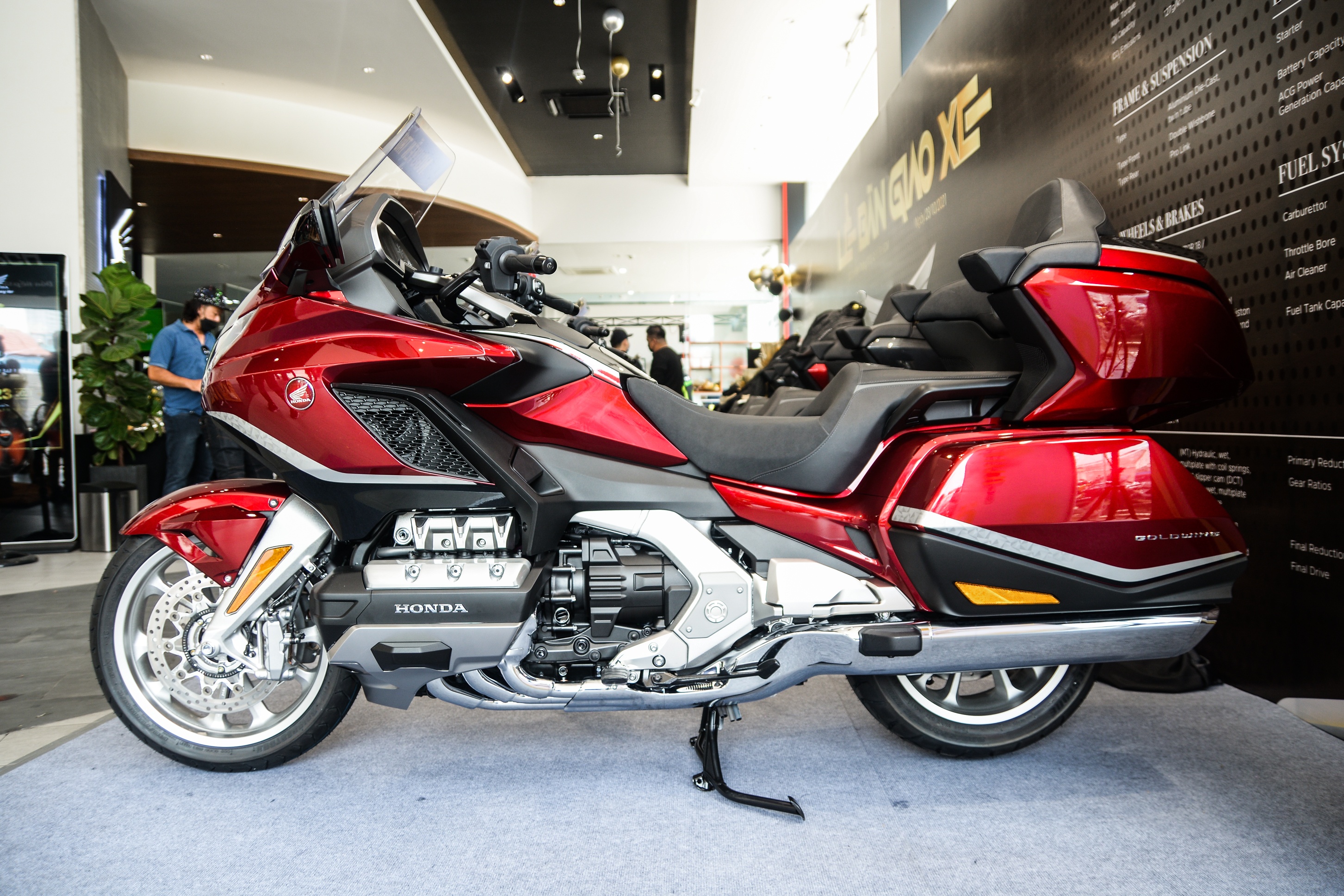 Honda Gold Wing 2021 gia hon 1, 2 ty anh 2