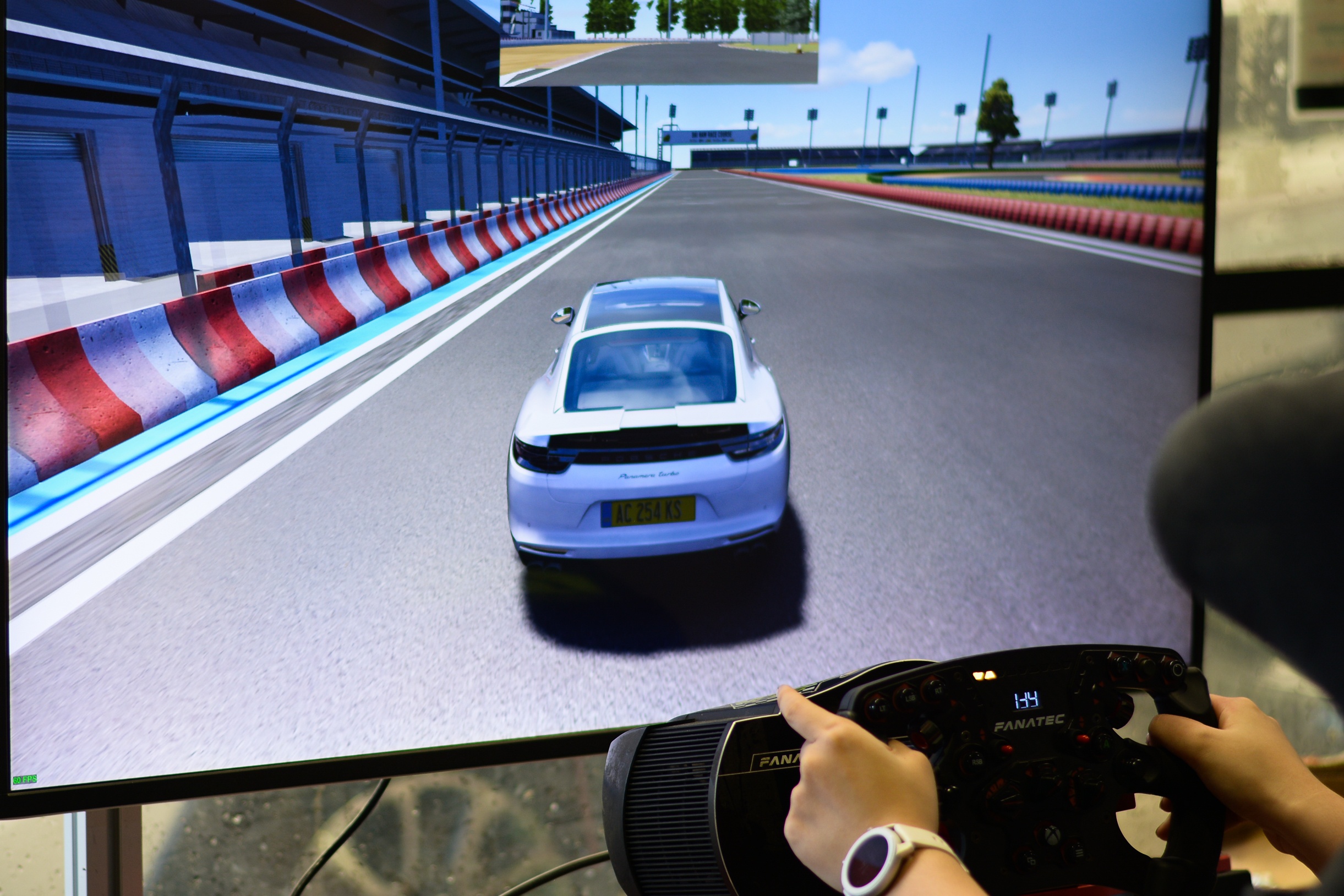 San dua oto Viet Nam Dai Nam Track anh 5