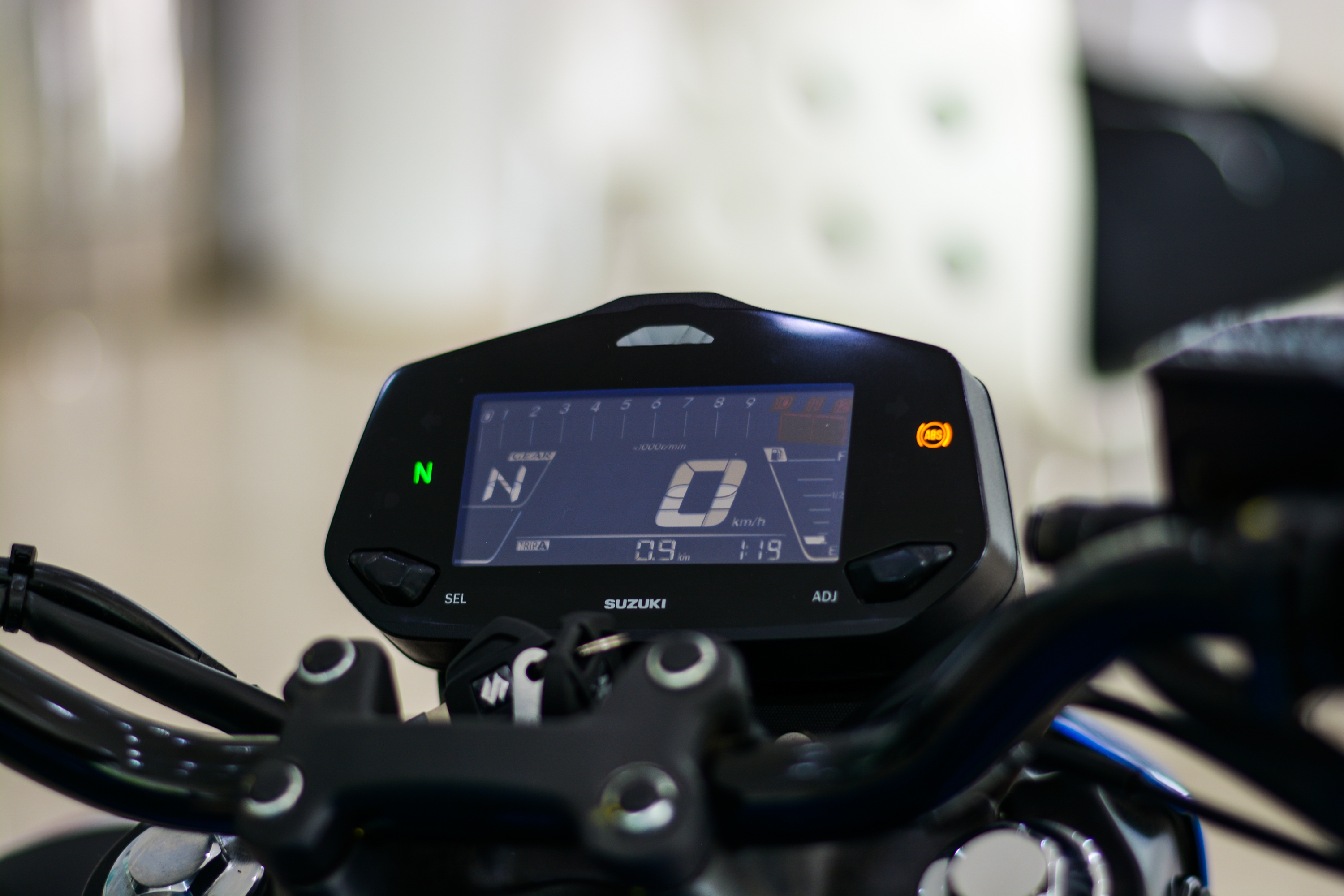 Chi tiết nakedbike Suzuki Gixxer 250 ảnh 5 Chi tiet nakedbike Suzuki Gixxer 250 anh 5