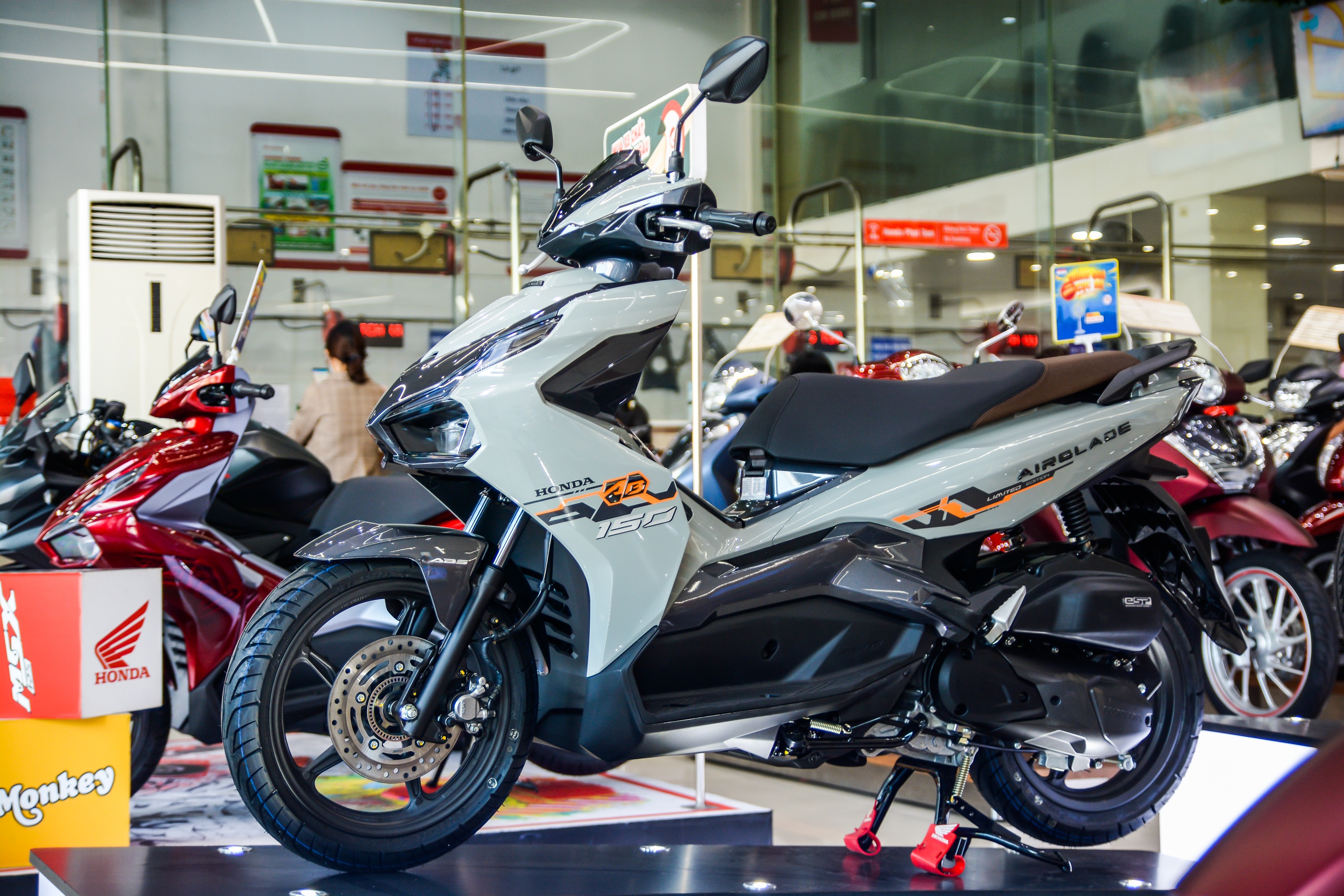 Chi tiet Honda Air Blade ban Gioi han anh 2