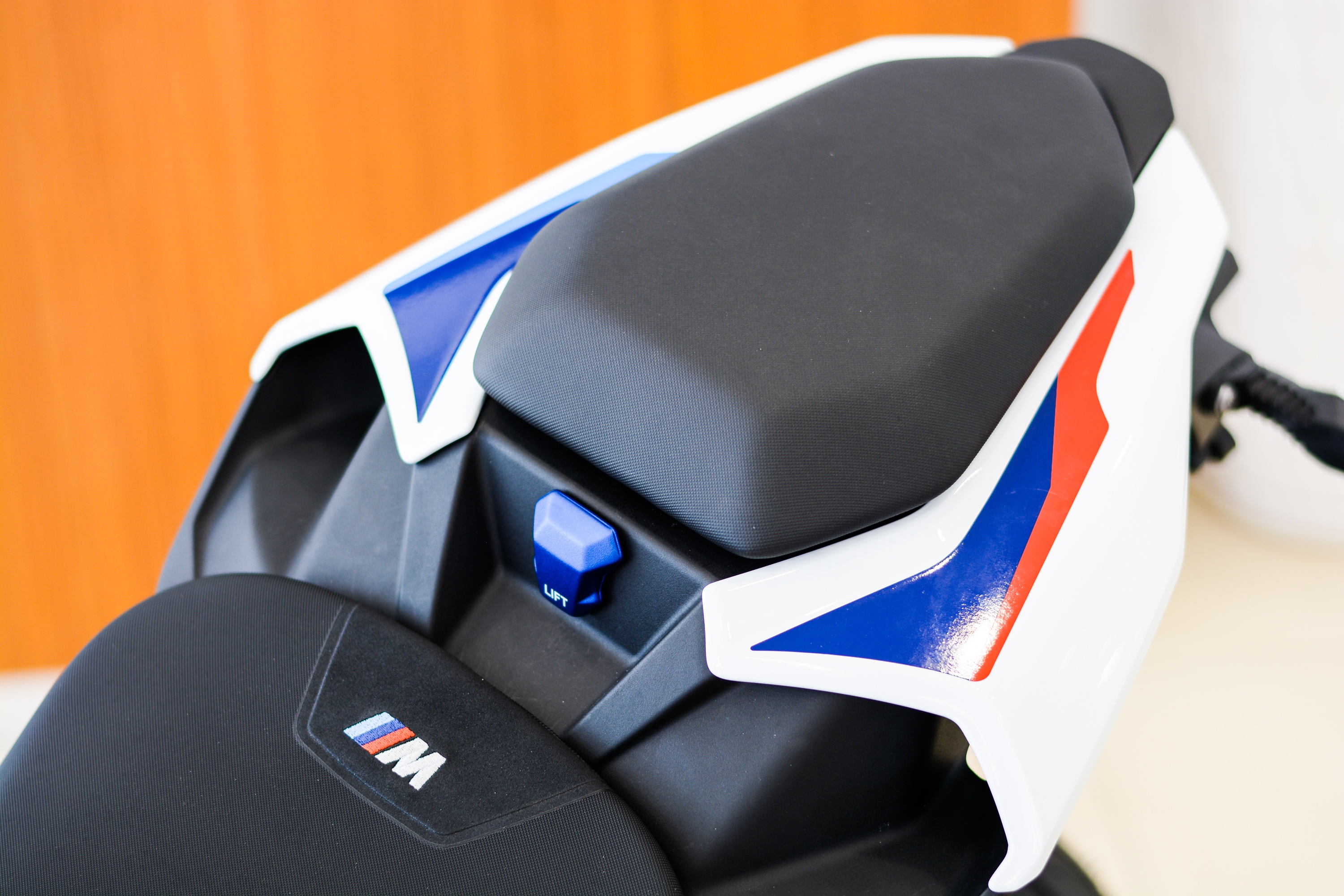 Chi tiet BMW S 1000 R 2021 anh 12