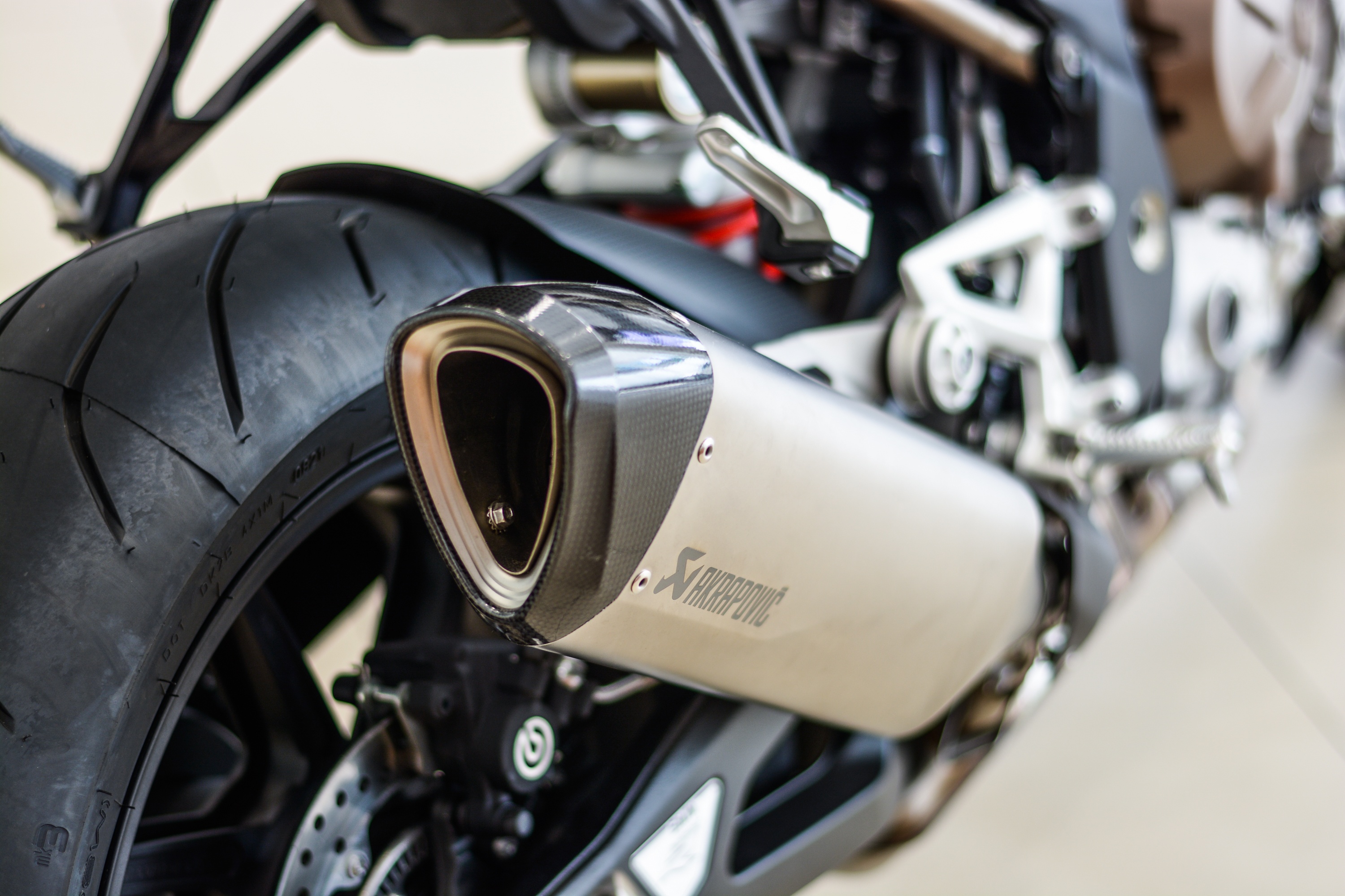 Chi tiet BMW S 1000 R 2021 anh 17