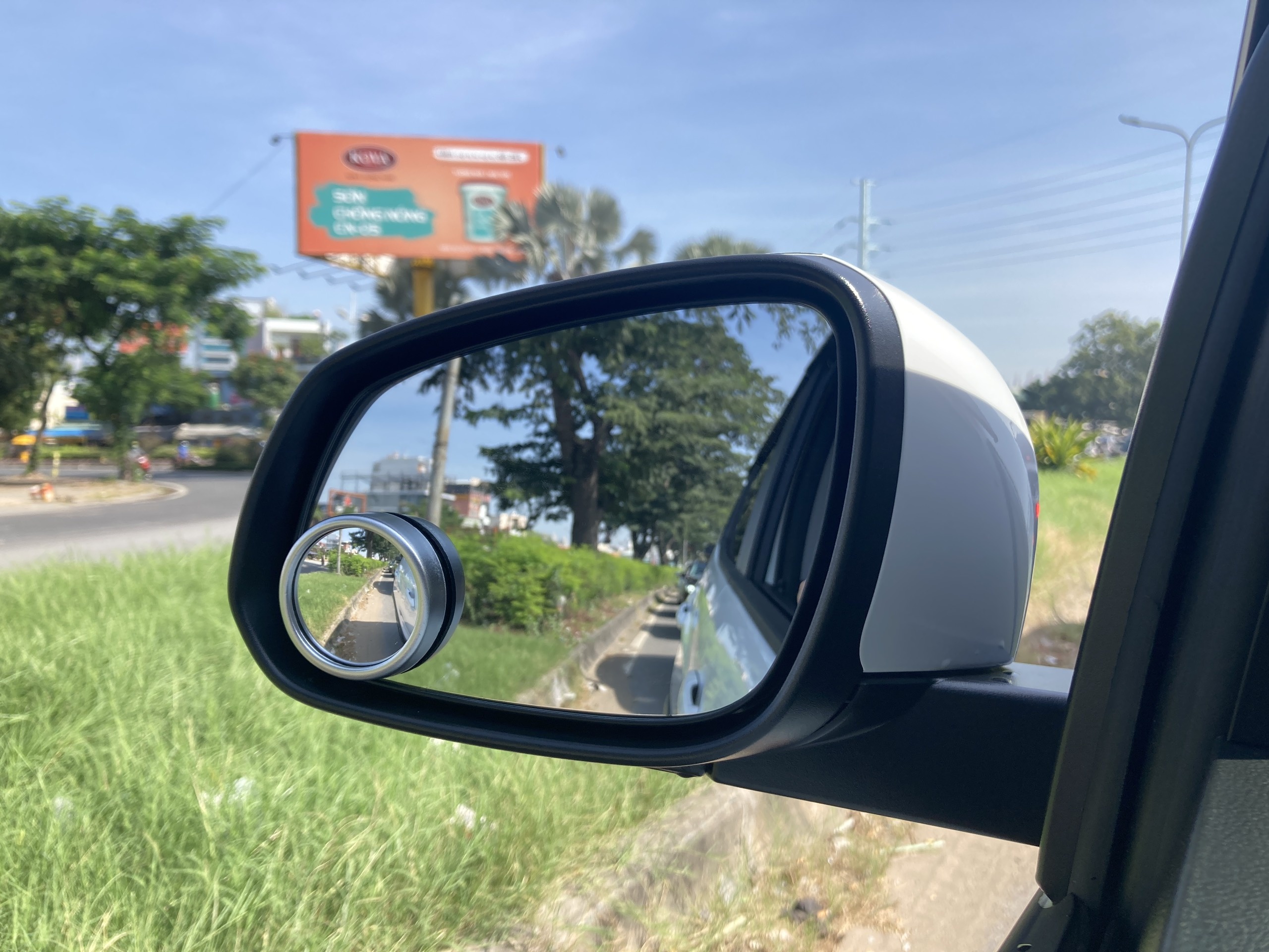 trang bi nen lap tren oto anh 4