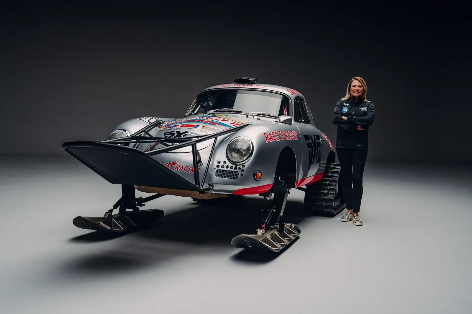 Porsche 356A phien ban chay tren bang tuyet anh 1