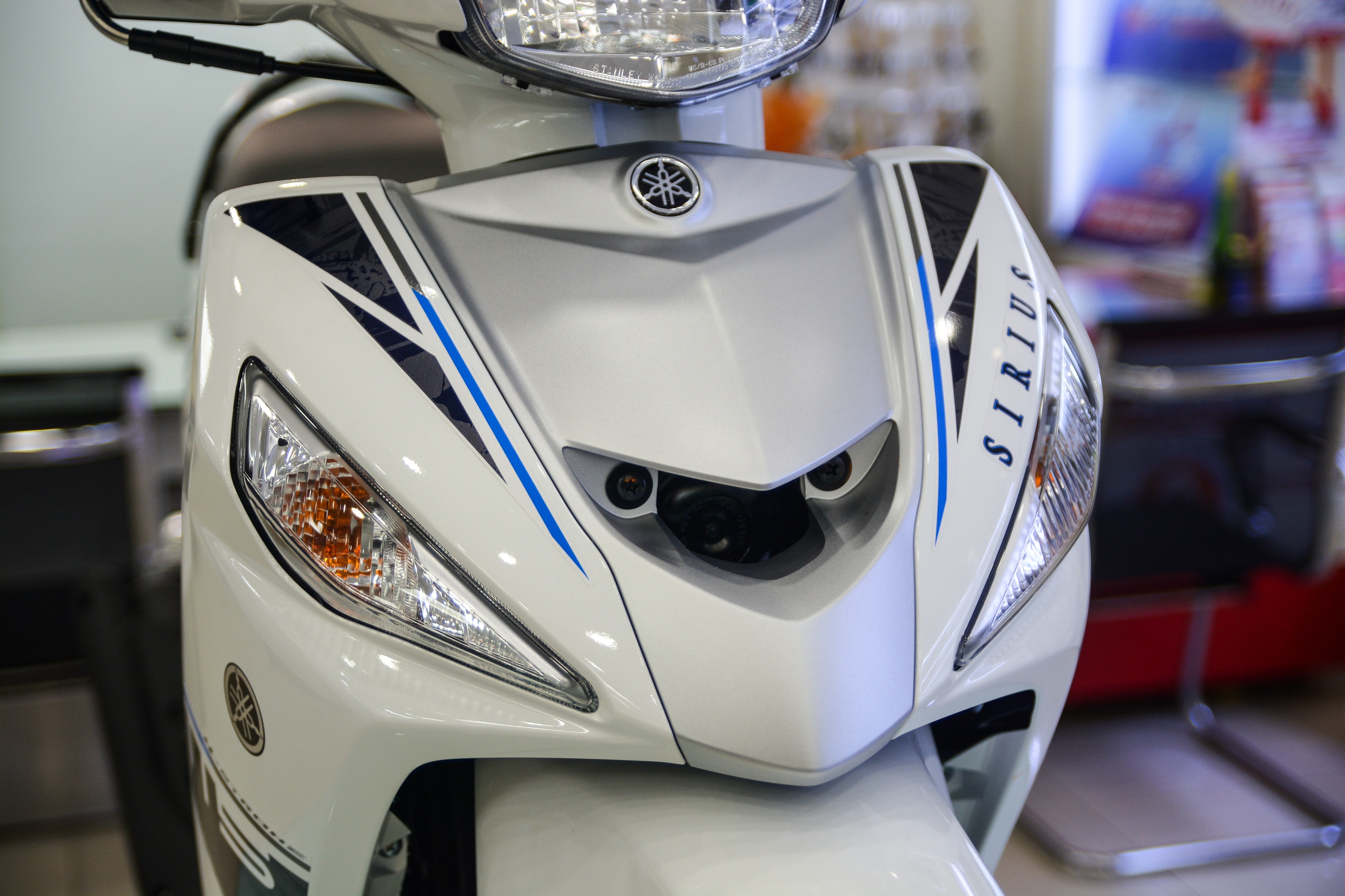 Can canh Yamaha Sirius 2021 anh 5