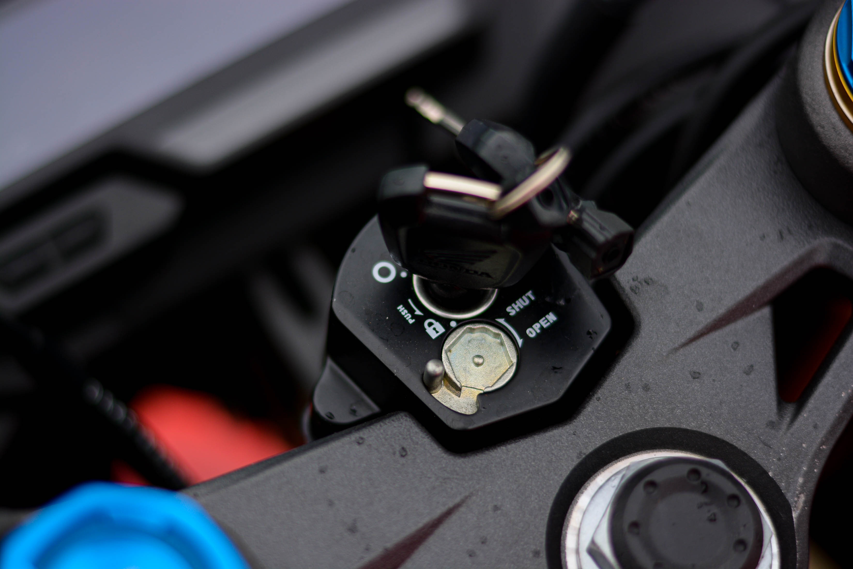 Trải nghiệm Honda CBR150R trong đô thị ảnh 6 Trai nghiem Honda CBR150R trong do thi anh 6