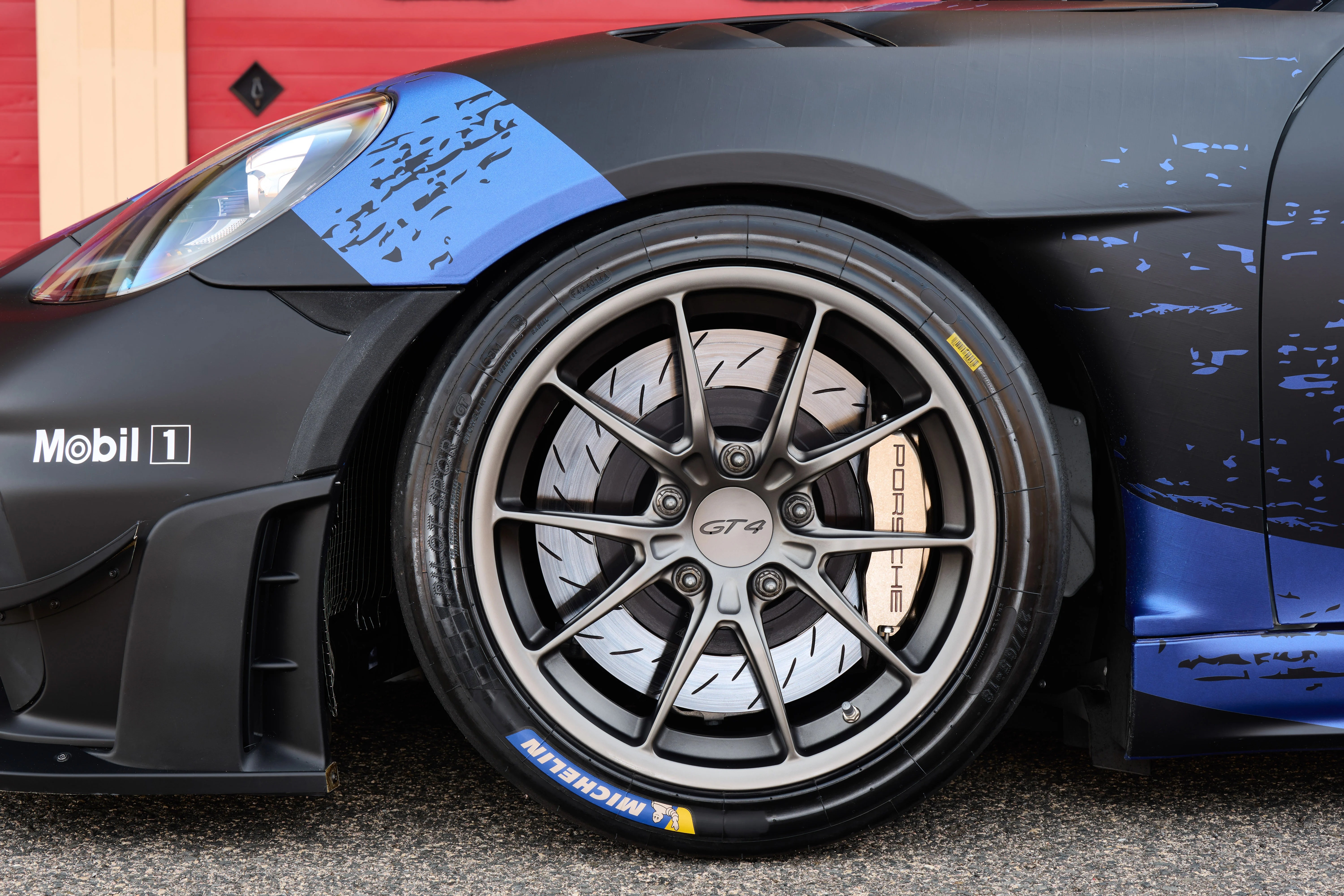 Porsche 718 Cayman GT4 RS Clubsport anh 5