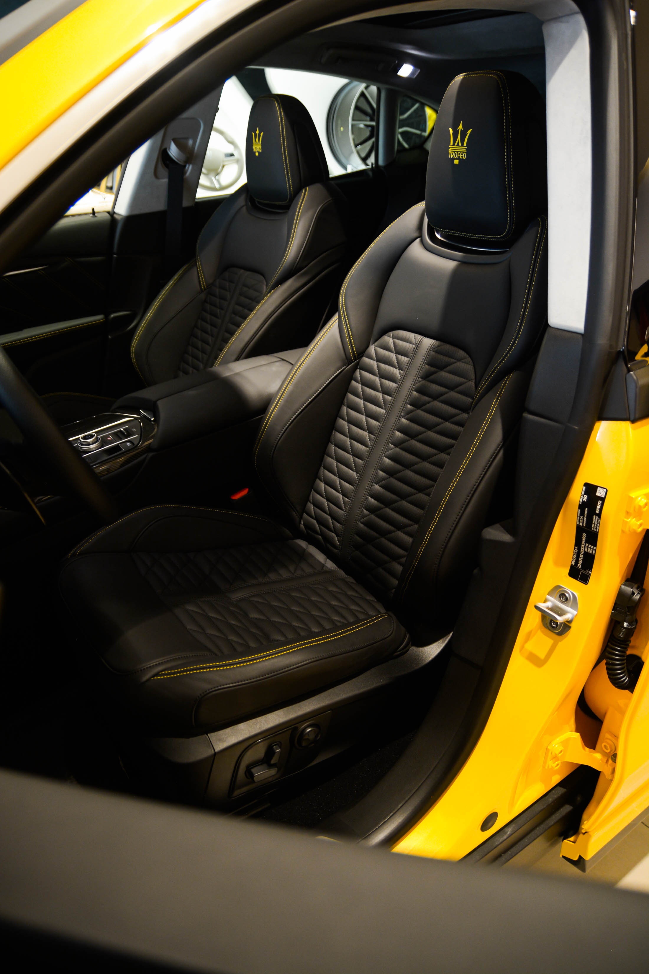 Maserati Levante phiên bản giới hạn 100 chiếc được bán tại Việt Nam ảnh 7 Maserati Levante phien ban gioi han 100 chiec duoc ban tai Viet Nam anh 7