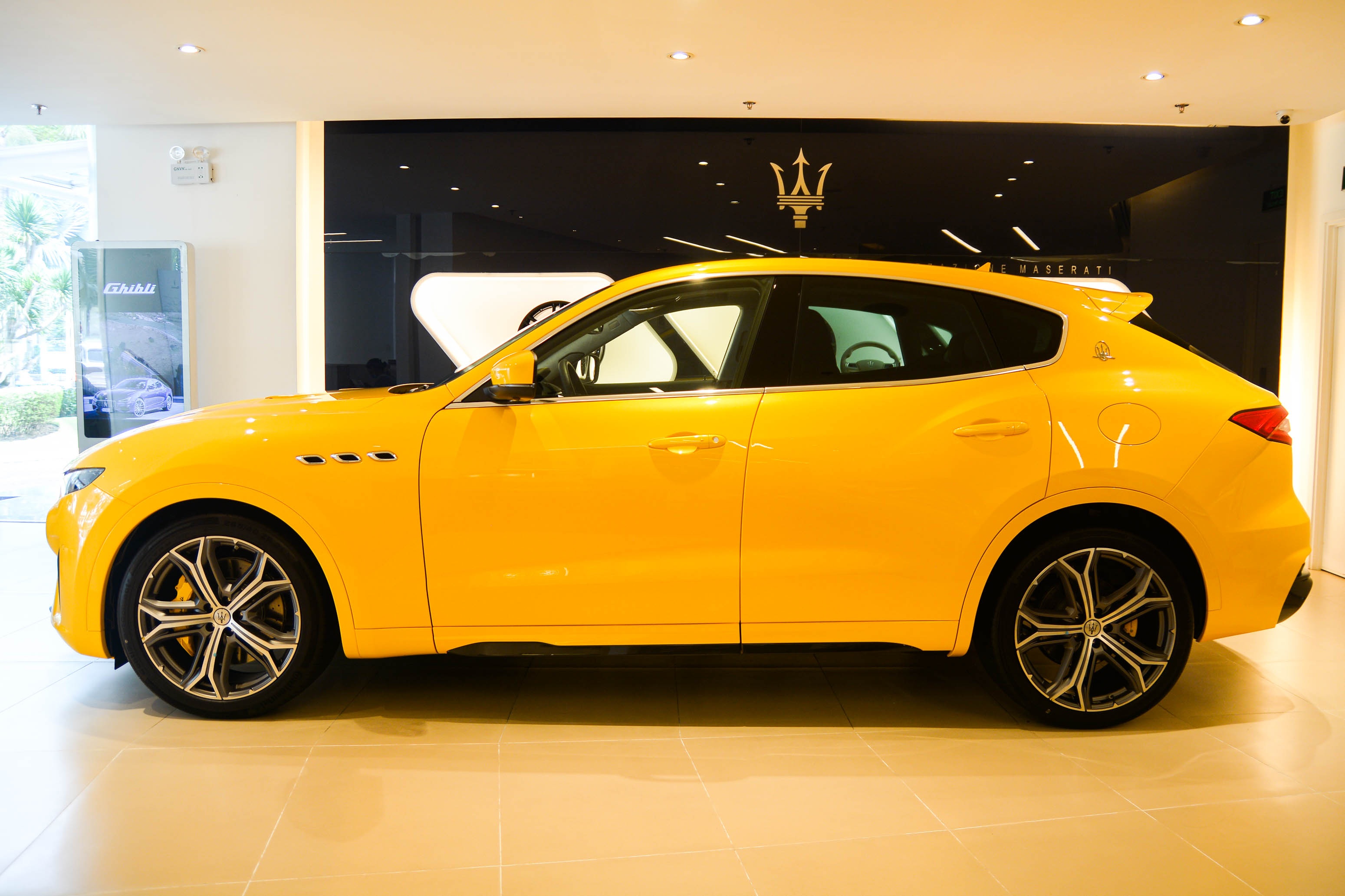 Maserati Levante phien ban gioi han 100 chiec duoc ban tai Viet Nam anh 2