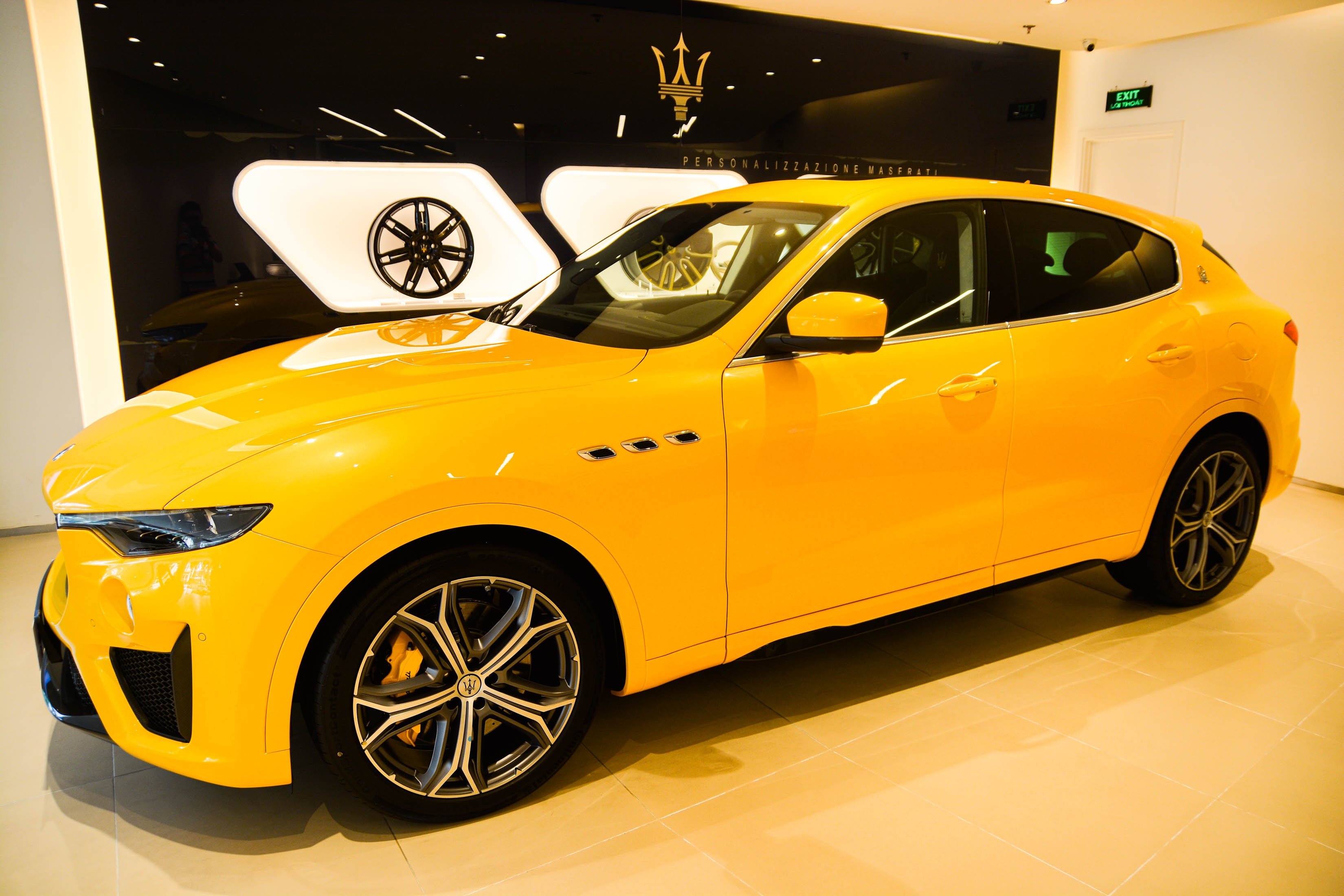 Can canh Maserati Levante phien ban gioi han tai Viet Nam hinh anh