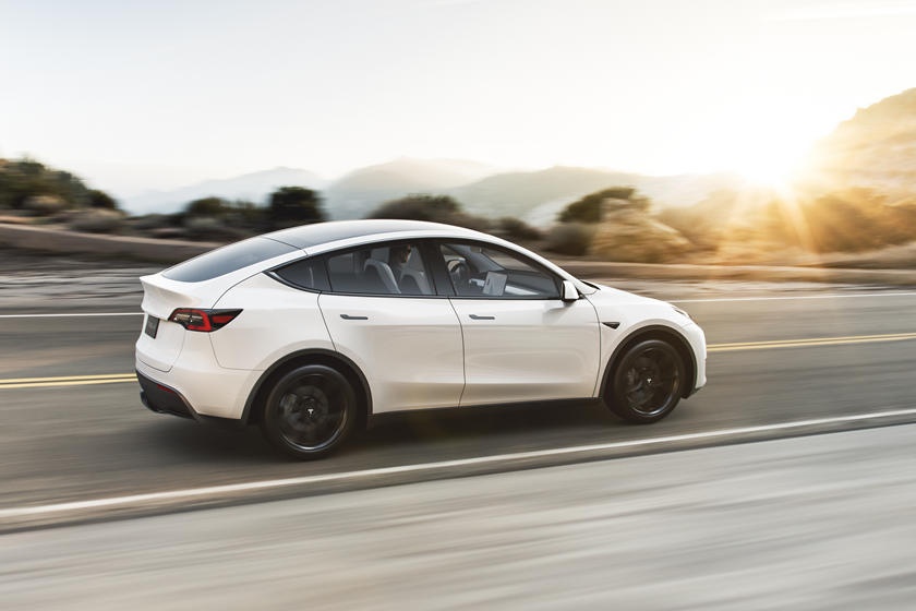 VinFast VF e35 có gì nổi bật trước đối thủ Tesla Model Y ảnh 4 VinFast VF e35 co gi noi bat truoc doi thu Tesla Model Y anh 4
