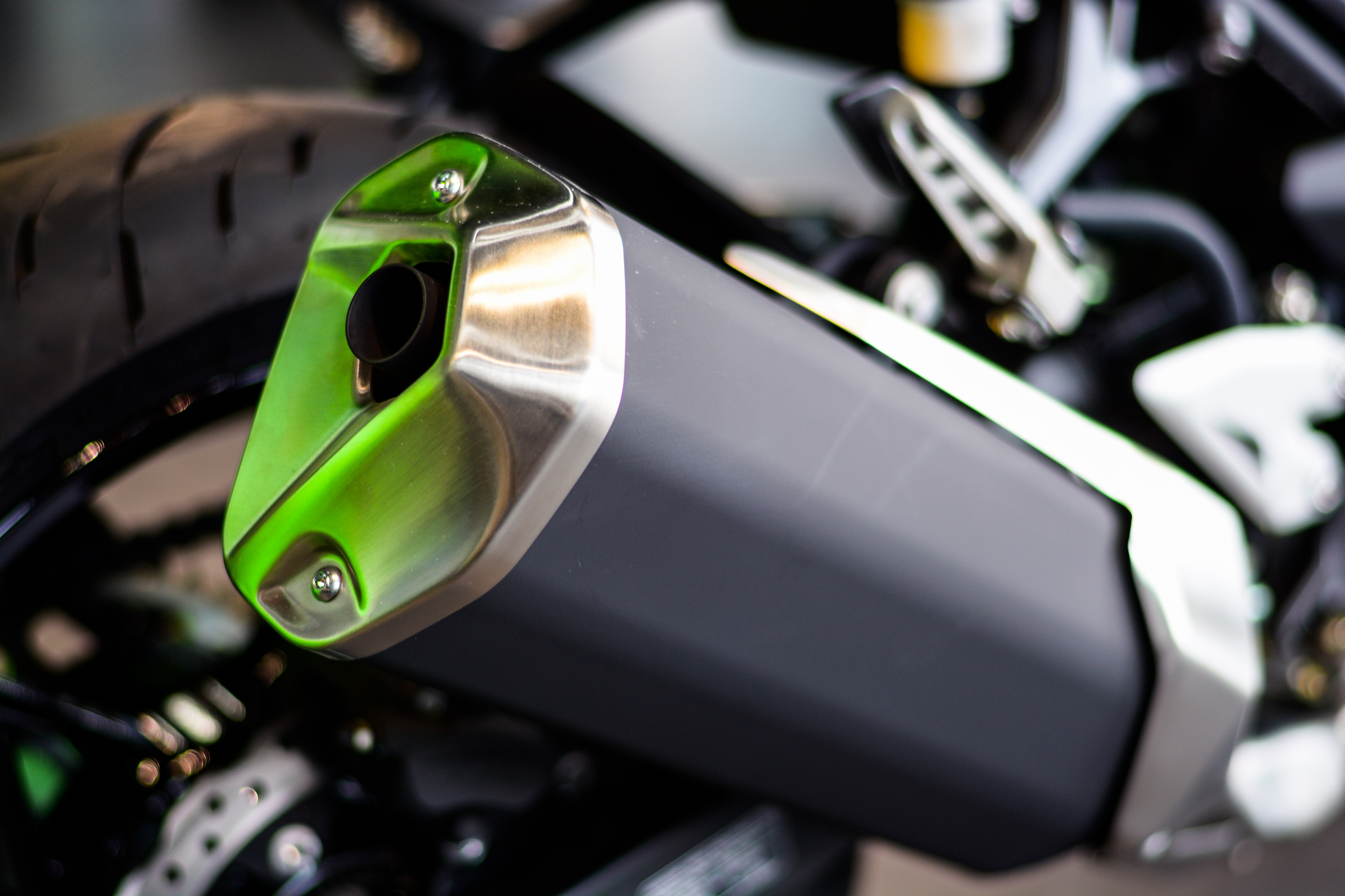 Chi tiet Kawasaki Z400 doi 2021 tai Viet Nam anh 8