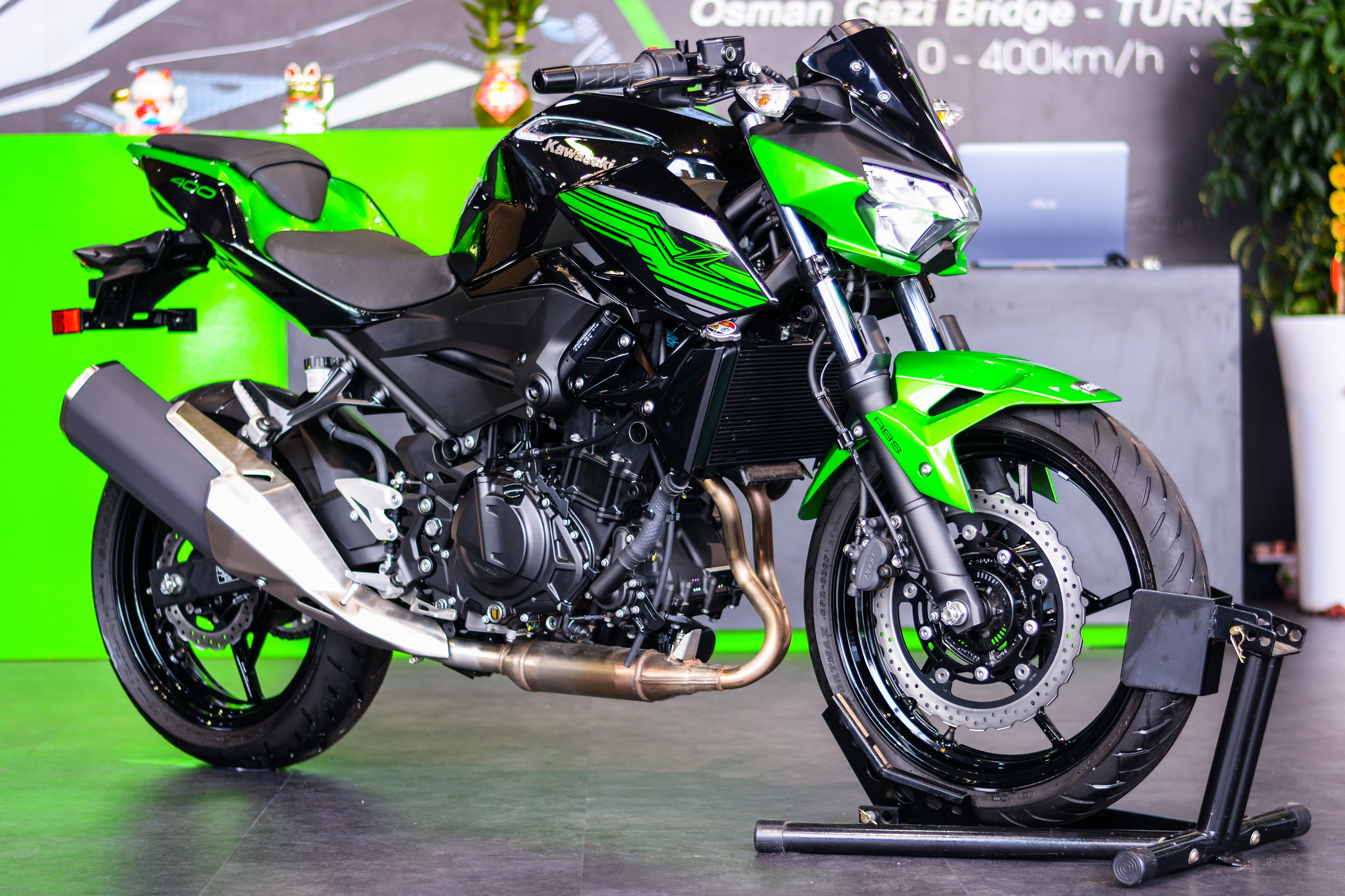 Chi tiet Kawasaki Z400 doi 2021 tai Viet Nam anh 1