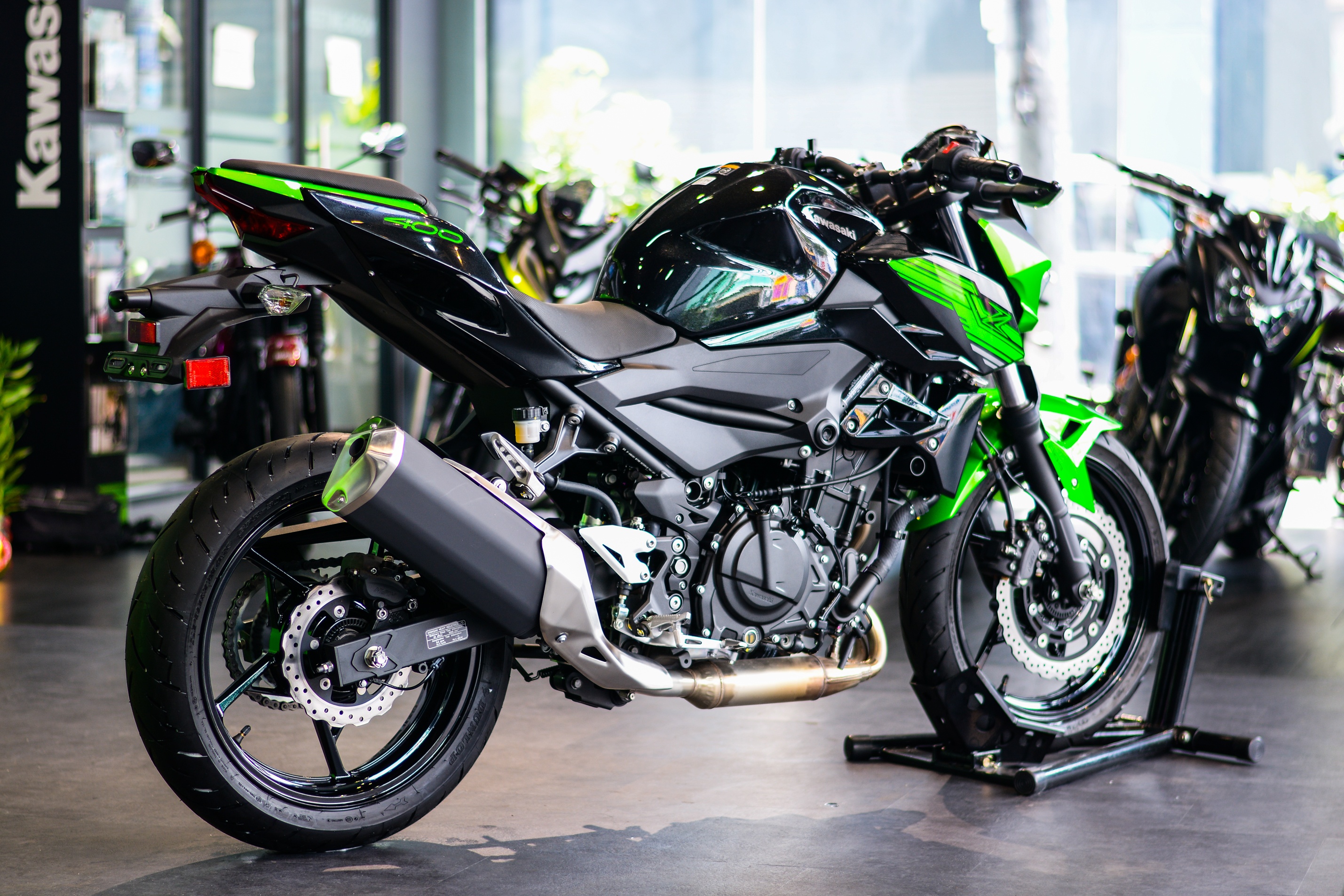 Chi tiet Kawasaki Z400 doi 2021 tai Viet Nam anh 10