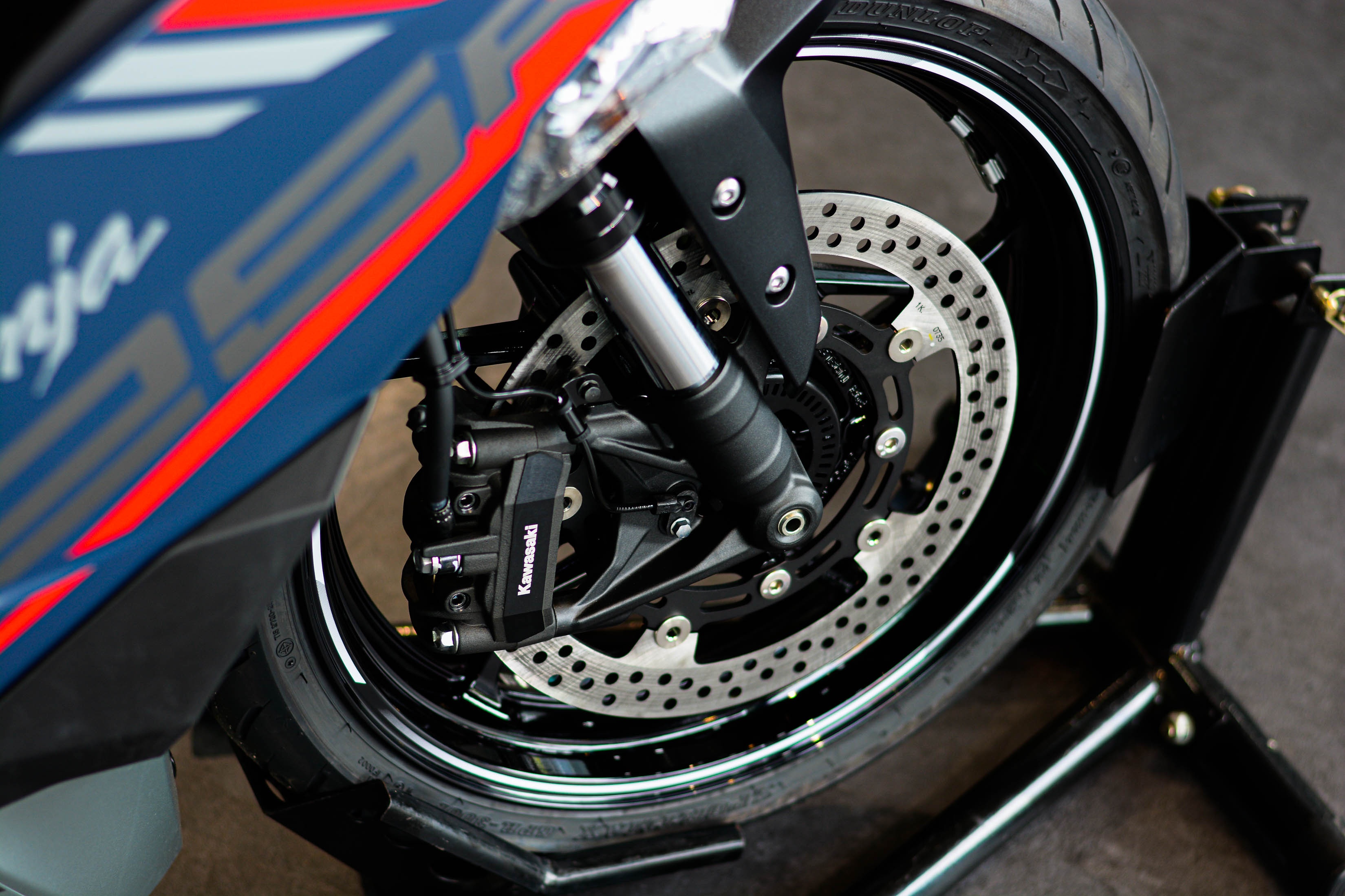 Kawasaki Ninja ZX-25R SE đời 2022 ảnh 4 Kawasaki Ninja ZX-25R SE doi 2022 anh 4
