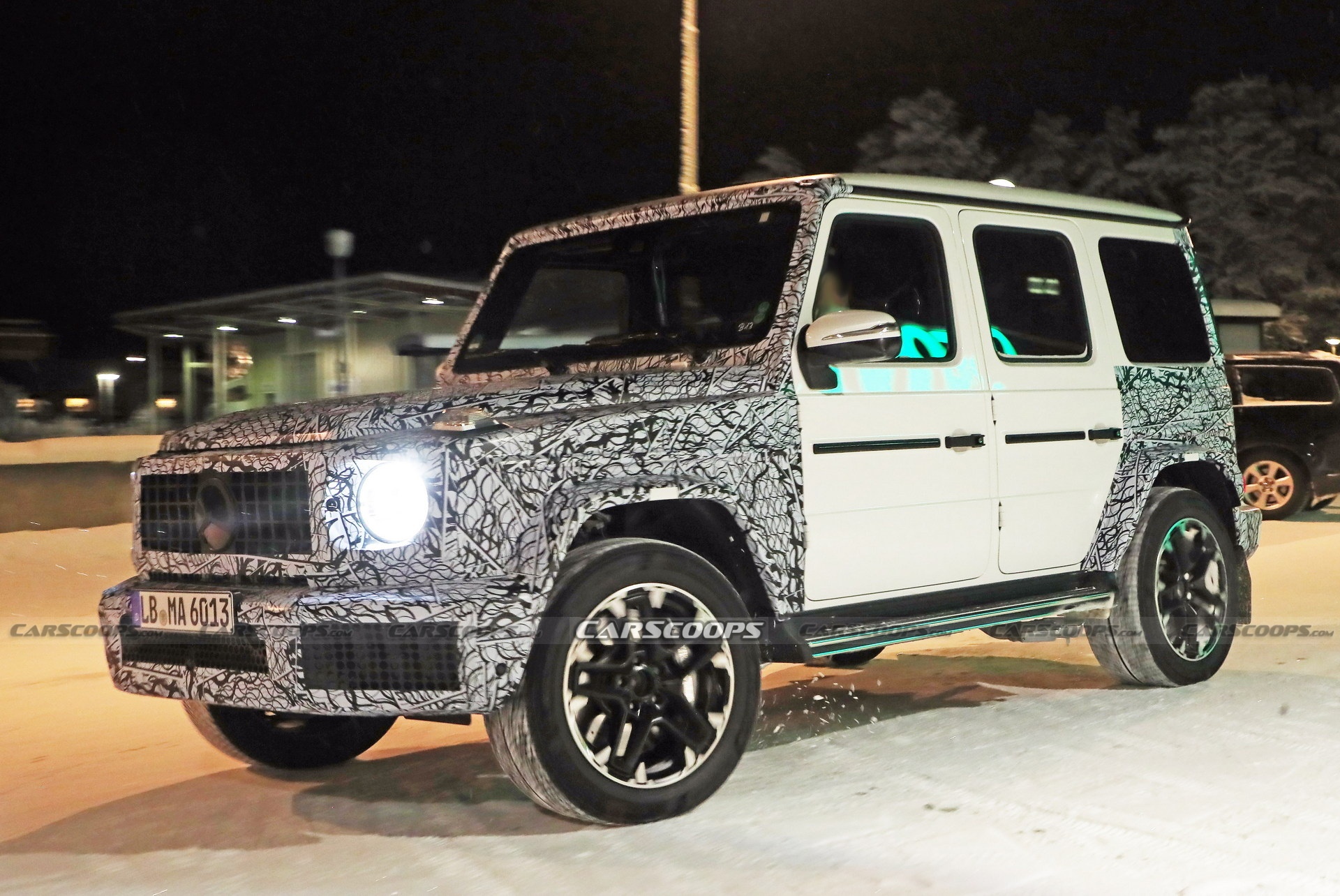 Mercedes-AMG G 63 moi lo anh chay thu hinh anh