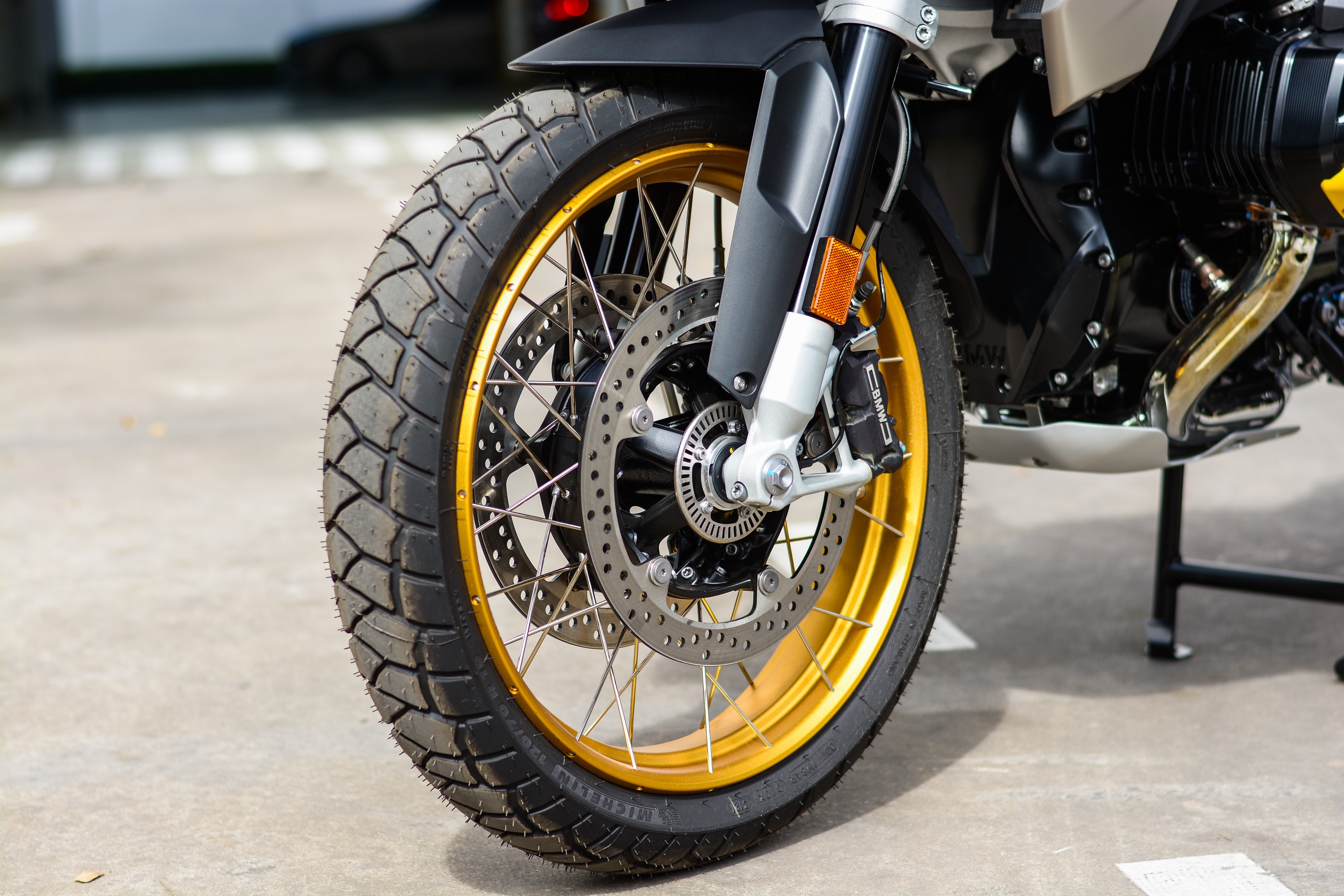 BMW R 1250 GS phien ban dac biet tai Viet Nam anh 5