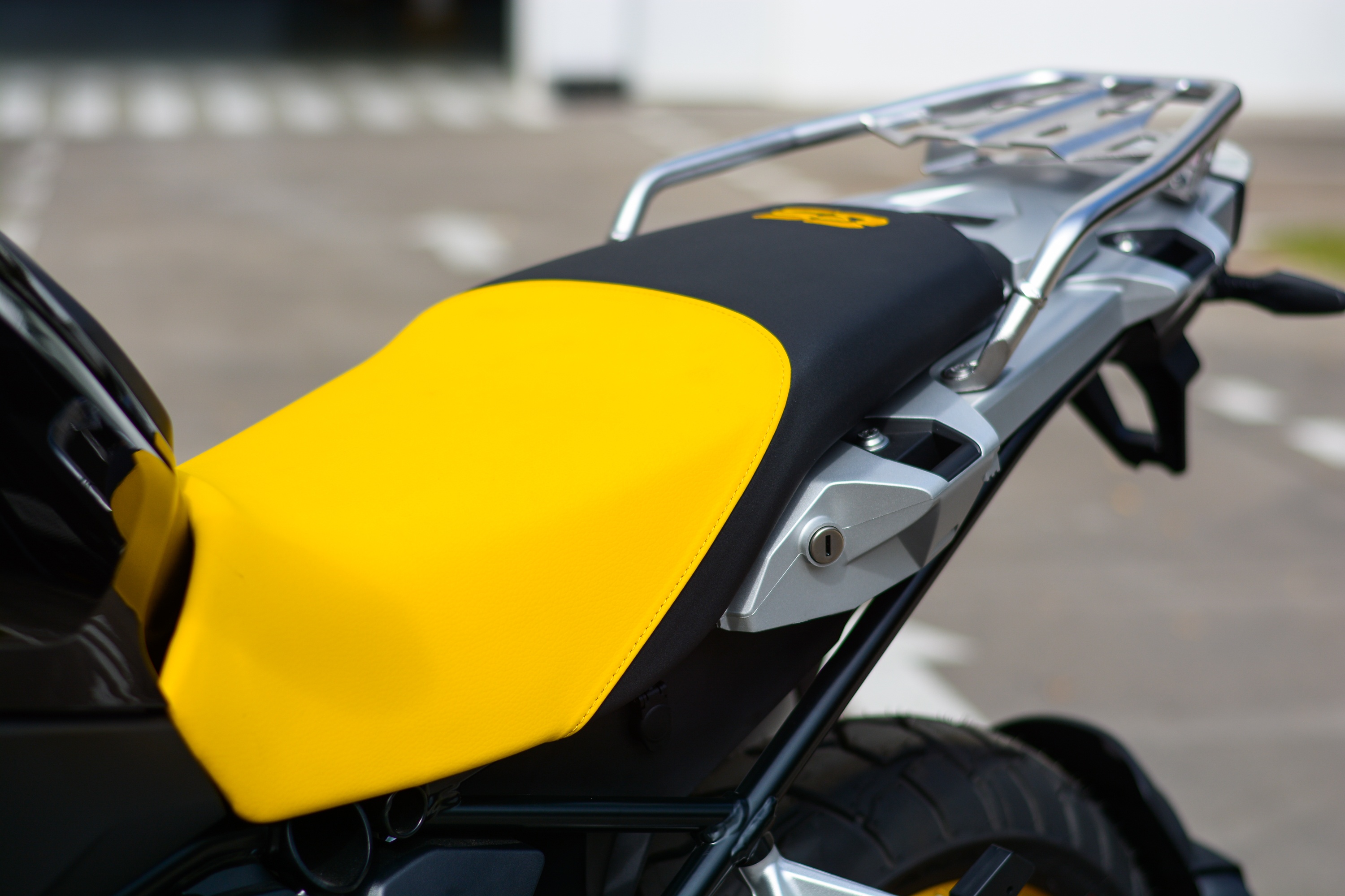 BMW R 1250 GS phien ban dac biet tai Viet Nam anh 9