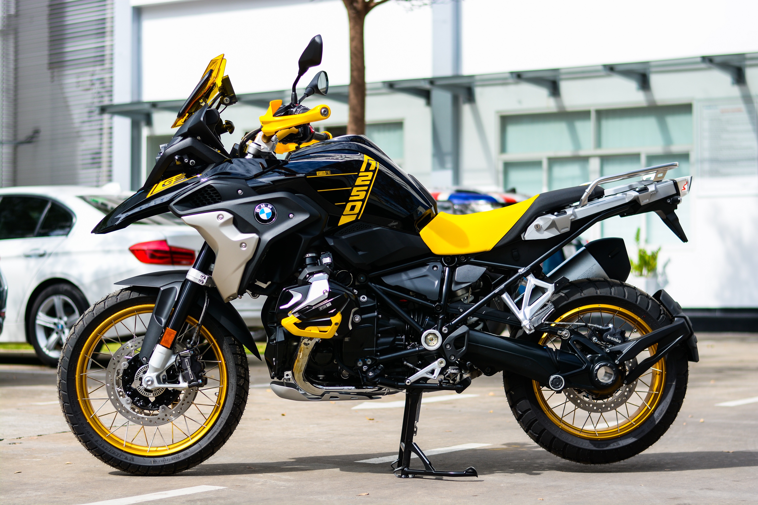 BMW R 1250 GS phien ban dac biet tai Viet Nam anh 13